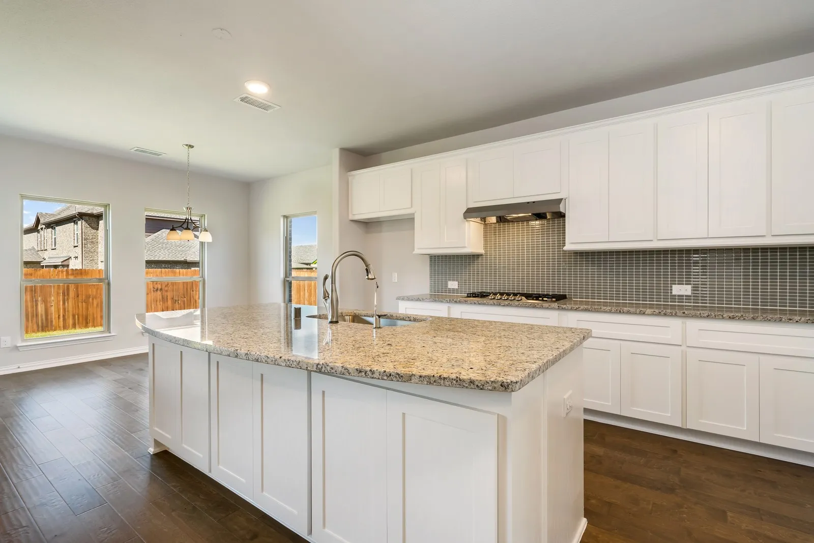 Single Family Residence For Rent in Collin County , 2455 Lusitano Lane, Celina, Texas 75009, 6 Bedroom, 4 Bathroom, 3 Garage spaces, 4,021 Sqft, built in 2018, mls#21317036, Real Estate Agent in Celina, Homes For Rent in Collin county, Homes For Rent in Celina, Realtor in Celina Texas, Real Estate Brokerage Independent Realty Texas, Luminita Cordes Realtor