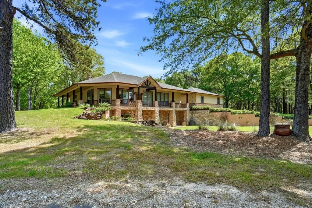 Farm For Sale in Wood County , 1773 CR 2540, Mineola, Texas 75773, 3 Bedroom, 2 Bathroom, 2 Garage spaces, 5,000 Sqft, built in 2007, Price $1,550,000, mls#21318940, Real Estate Agent in Mineola, Homes For Sale in Wood county, Homes For Sale in Mineola, Realtor in Mineola Texas, Real Estate Brokerage Independent Realty Texas, Luminita Cordes Realtor