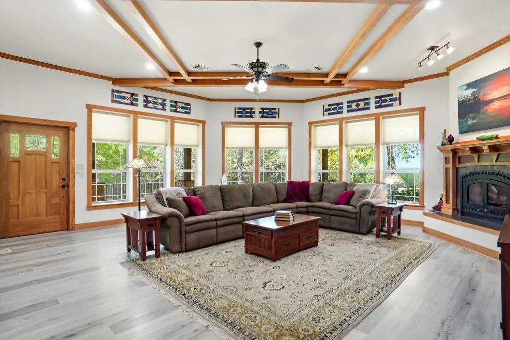 Farm For Sale in Wood County , 1773 CR 2540, Mineola, Texas 75773, 3 Bedroom, 2 Bathroom, 2 Garage spaces, 5,000 Sqft, built in 2007, Price $1,550,000, mls#21318940, Real Estate Agent in Mineola, Homes For Sale in Wood county, Homes For Sale in Mineola, Realtor in Mineola Texas, Real Estate Brokerage Independent Realty Texas, Luminita Cordes Realtor
