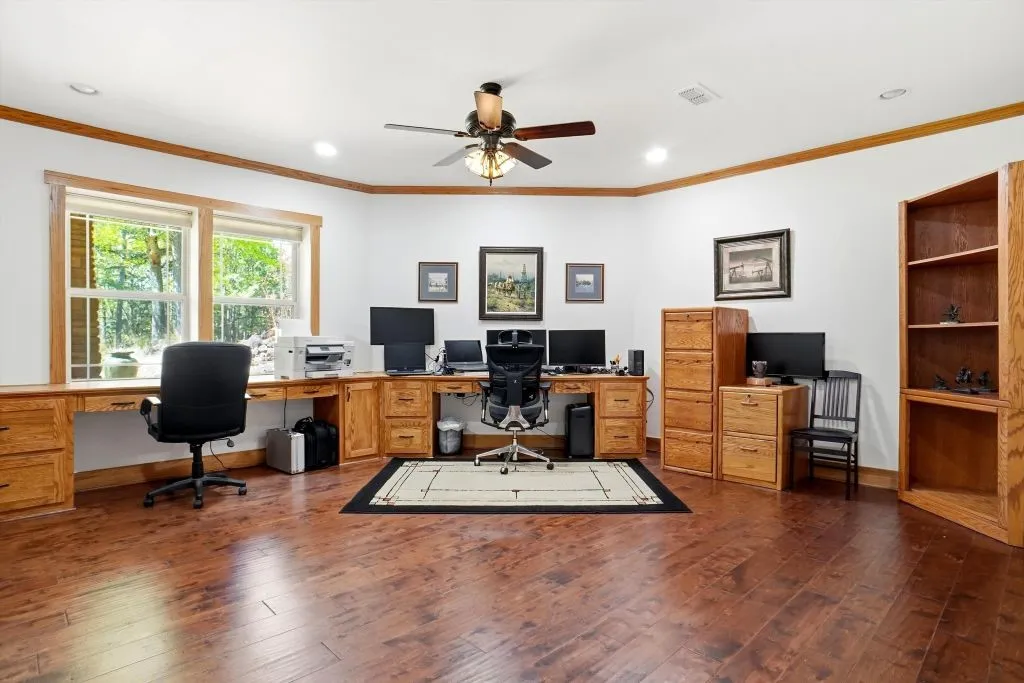 Farm For Sale in Wood County , 1773 CR 2540, Mineola, Texas 75773, 3 Bedroom, 2 Bathroom, 2 Garage spaces, 5,000 Sqft, built in 2007, Price $1,550,000, mls#21318940, Real Estate Agent in Mineola, Homes For Sale in Wood county, Homes For Sale in Mineola, Realtor in Mineola Texas, Real Estate Brokerage Independent Realty Texas, Luminita Cordes Realtor