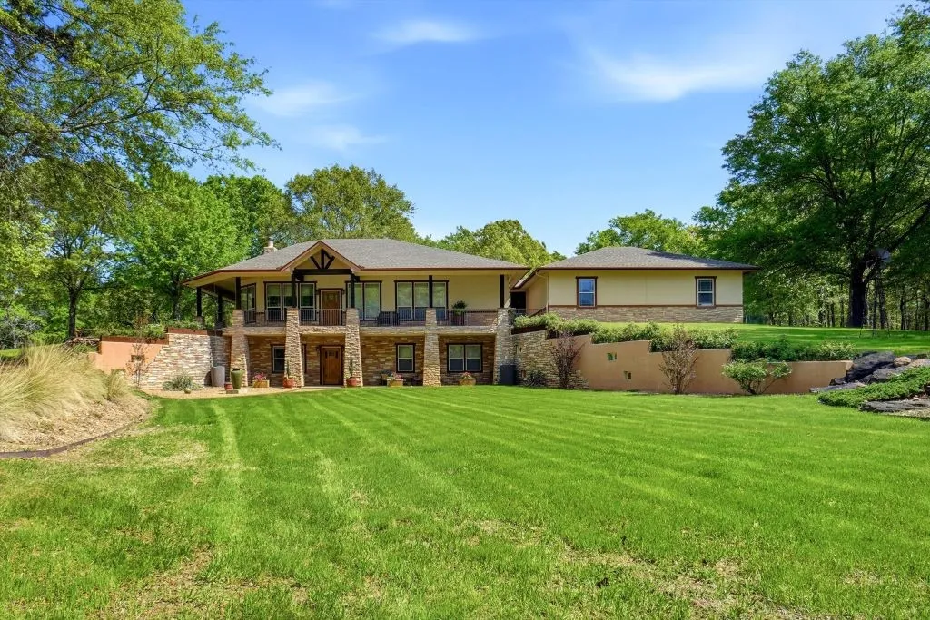 Farm For Sale in Wood County , 1773 CR 2540, Mineola, Texas 75773, 3 Bedroom, 2 Bathroom, 2 Garage spaces, 5,000 Sqft, built in 2007, Price $1,550,000, mls#21318940, Real Estate Agent in Mineola, Homes For Sale in Wood county, Homes For Sale in Mineola, Realtor in Mineola Texas, Real Estate Brokerage Independent Realty Texas, Luminita Cordes Realtor