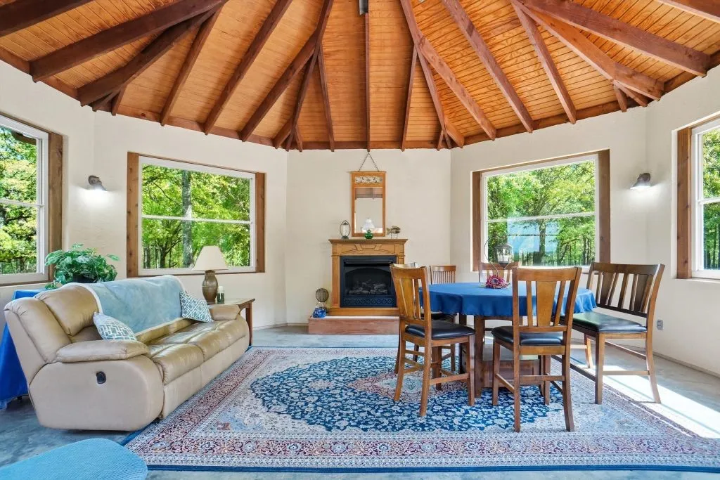 Farm For Sale in Wood County , 1773 CR 2540, Mineola, Texas 75773, 3 Bedroom, 2 Bathroom, 2 Garage spaces, 5,000 Sqft, built in 2007, Price $1,550,000, mls#21318940, Real Estate Agent in Mineola, Homes For Sale in Wood county, Homes For Sale in Mineola, Realtor in Mineola Texas, Real Estate Brokerage Independent Realty Texas, Luminita Cordes Realtor