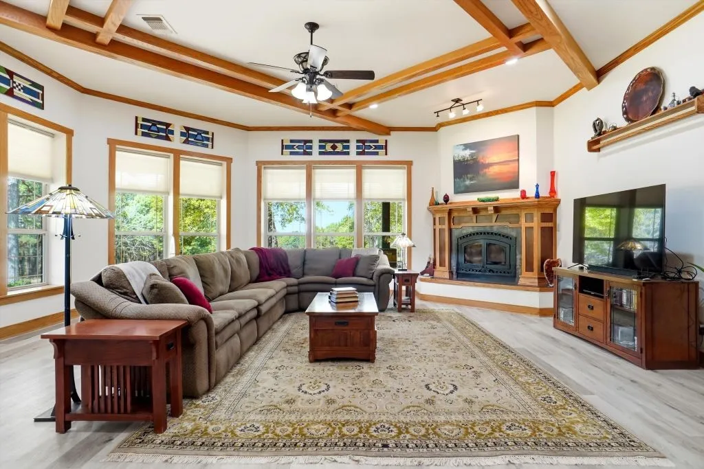 Farm For Sale in Wood County , 1773 CR 2540, Mineola, Texas 75773, 3 Bedroom, 2 Bathroom, 2 Garage spaces, 5,000 Sqft, built in 2007, Price $1,550,000, mls#21318940, Real Estate Agent in Mineola, Homes For Sale in Wood county, Homes For Sale in Mineola, Realtor in Mineola Texas, Real Estate Brokerage Independent Realty Texas, Luminita Cordes Realtor