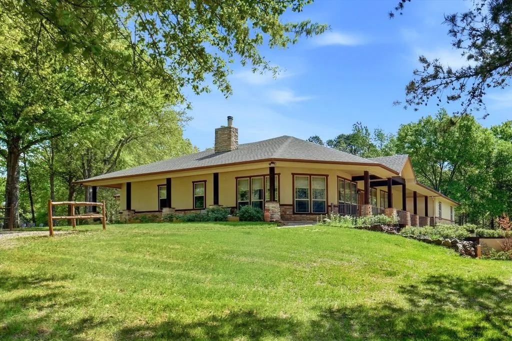 Farm For Sale in Wood County , 1773 CR 2540, Mineola, Texas 75773, 3 Bedroom, 2 Bathroom, 2 Garage spaces, 5,000 Sqft, built in 2007, Price $1,550,000, mls#21318940, Real Estate Agent in Mineola, Homes For Sale in Wood county, Homes For Sale in Mineola, Realtor in Mineola Texas, Real Estate Brokerage Independent Realty Texas, Luminita Cordes Realtor