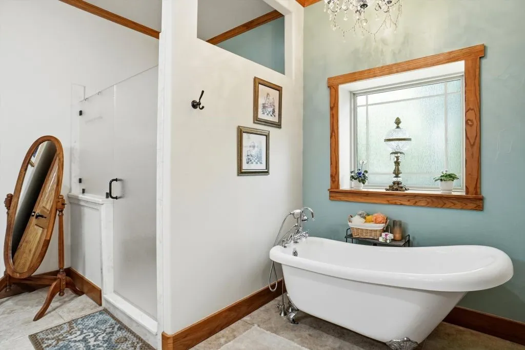 Farm For Sale in Wood County , 1773 CR 2540, Mineola, Texas 75773, 3 Bedroom, 2 Bathroom, 2 Garage spaces, 5,000 Sqft, built in 2007, Price $1,550,000, mls#21318940, Real Estate Agent in Mineola, Homes For Sale in Wood county, Homes For Sale in Mineola, Realtor in Mineola Texas, Real Estate Brokerage Independent Realty Texas, Luminita Cordes Realtor
