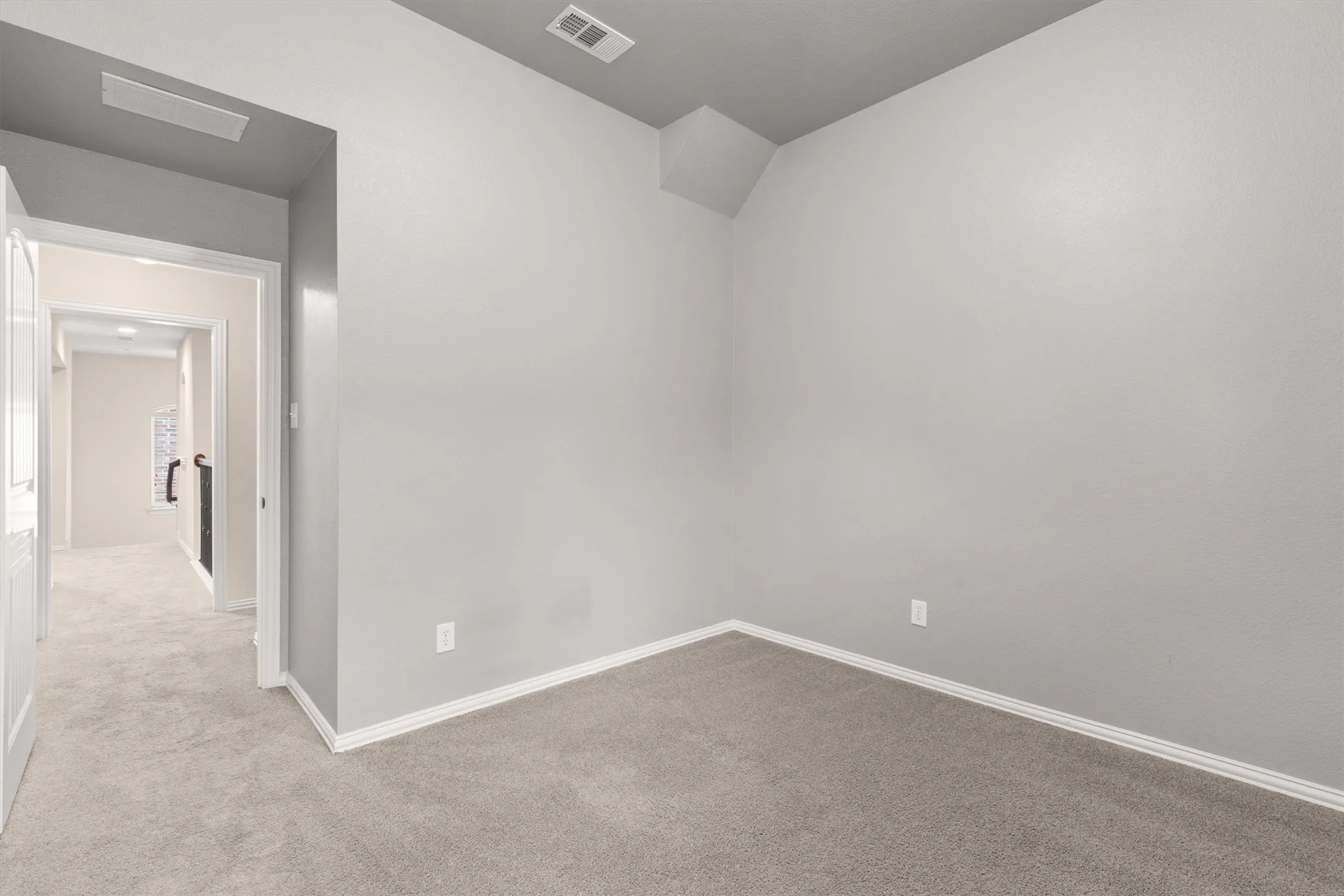 Single Family Residence For Sale in Collin County , 5128 Grove Cove Drive, Mc Kinney, Texas 75071, 5 Bedroom, 4 Bathroom, 2 Garage spaces, 3,365 Sqft, built in 2013, mls#21316651, Real Estate Agent in Mc Kinney, Homes For Sale in Collin county, Homes For Sale in Mc Kinney, Realtor in Mc Kinney Texas, Real Estate Brokerage Independent Realty Texas, Luminita Cordes Realtor