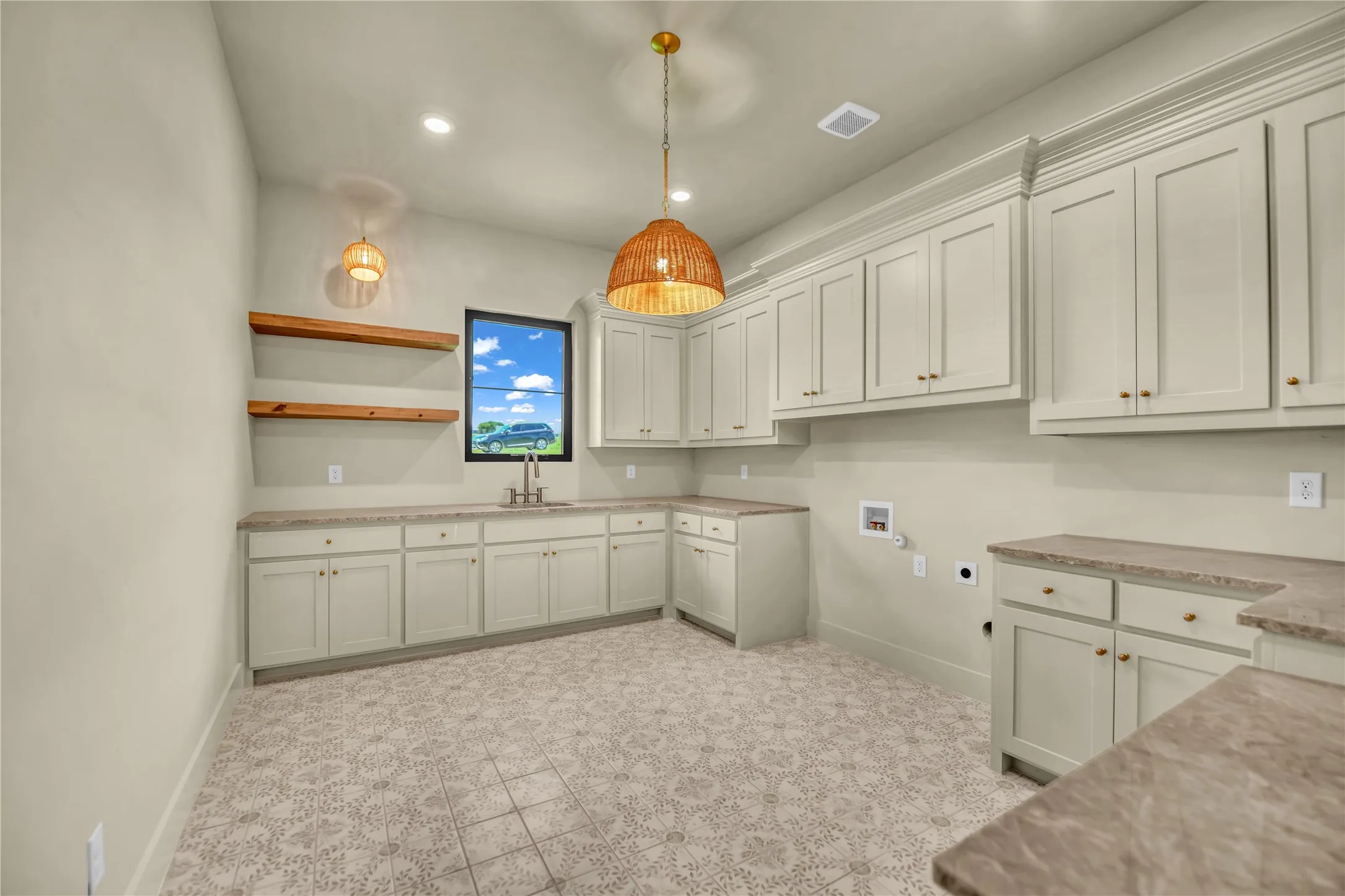 Single Family Residence For Sale in Parker County , 4001 Charleston Peak, Aledo, Texas 76008, 4 Bedroom, 6 Bathroom, 3 Garage spaces, 5,685 Sqft, built in 2026, mls#21316564, Real Estate Agent in Aledo, Homes For Sale in Parker county, Homes For Sale in Aledo, Realtor in Aledo Texas, Real Estate Brokerage Independent Realty Texas, Luminita Cordes Realtor