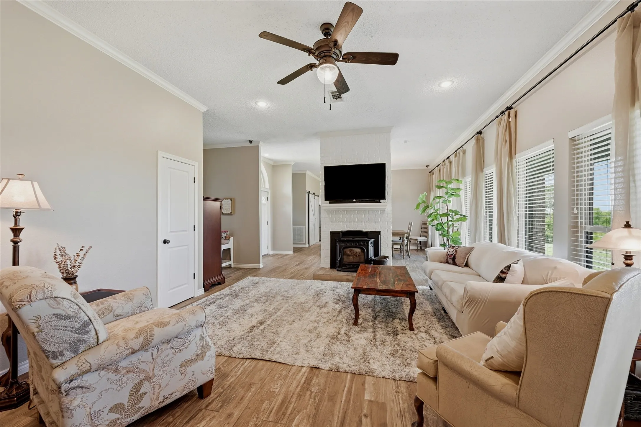 Single Family Residence For Sale in Grayson County , 1316 Tate Circle, Sherman, Texas 75090, 5 Bedroom, 4 Bathroom, 2 Garage spaces, 3,497 Sqft, built in 1989, mls#21317209, Real Estate Agent in Sherman, Homes For Sale in Grayson county, Homes For Sale in Sherman, Realtor in Sherman Texas, Real Estate Brokerage Independent Realty Texas, Luminita Cordes Realtor