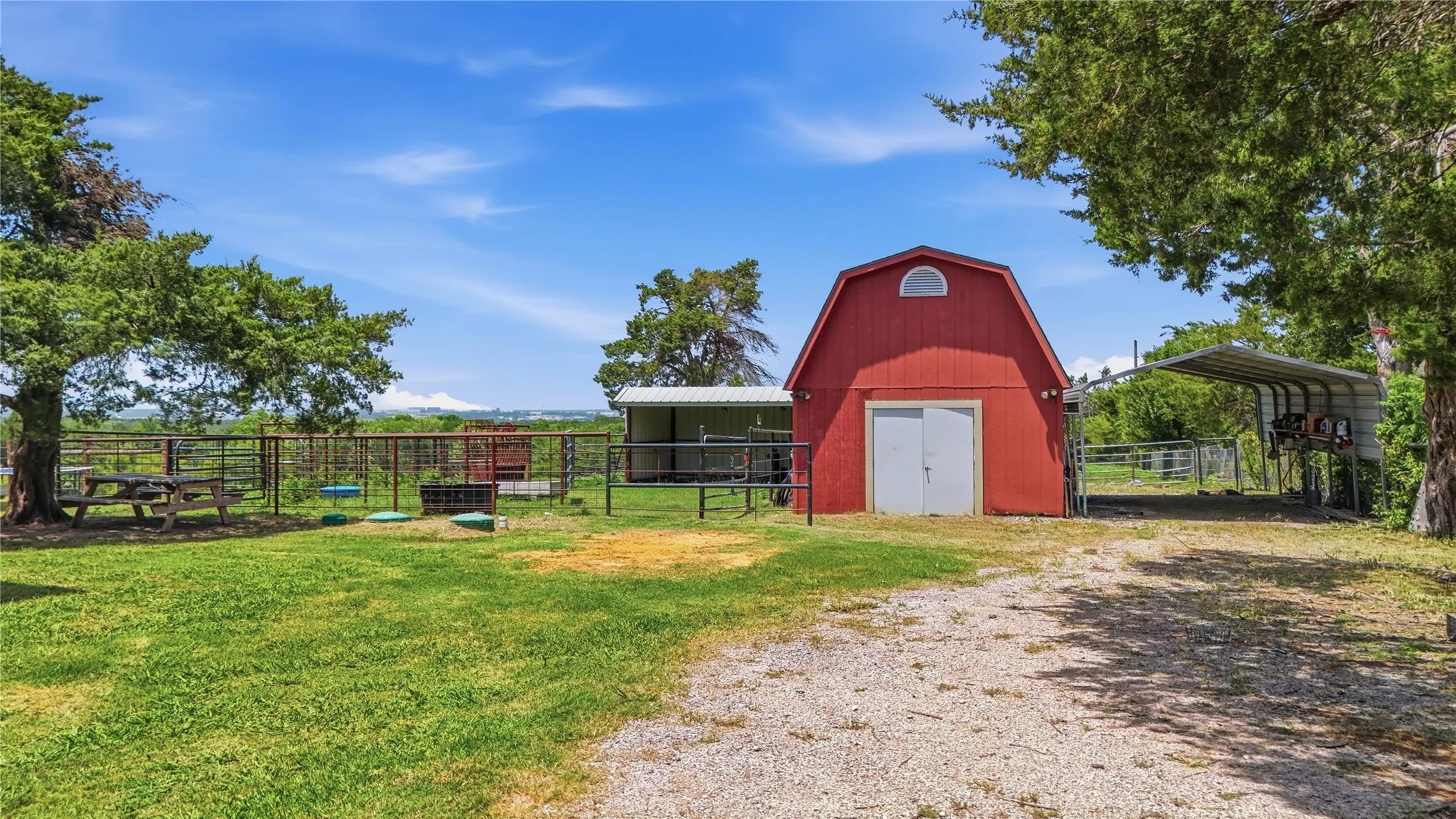 Single Family Residence For Sale in Grayson County , 1316 Tate Circle, Sherman, Texas 75090, 5 Bedroom, 4 Bathroom, 2 Garage spaces, 3,497 Sqft, built in 1989, mls#21317209, Real Estate Agent in Sherman, Homes For Sale in Grayson county, Homes For Sale in Sherman, Realtor in Sherman Texas, Real Estate Brokerage Independent Realty Texas, Luminita Cordes Realtor