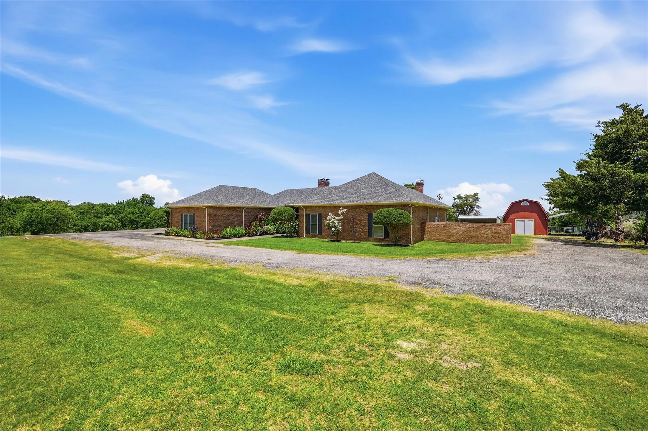 Single Family Residence For Sale in Grayson County , 1316 Tate Circle, Sherman, Texas 75090, 5 Bedroom, 4 Bathroom, 2 Garage spaces, 3,497 Sqft, built in 1989, mls#21317209, Real Estate Agent in Sherman, Homes For Sale in Grayson county, Homes For Sale in Sherman, Realtor in Sherman Texas, Real Estate Brokerage Independent Realty Texas, Luminita Cordes Realtor