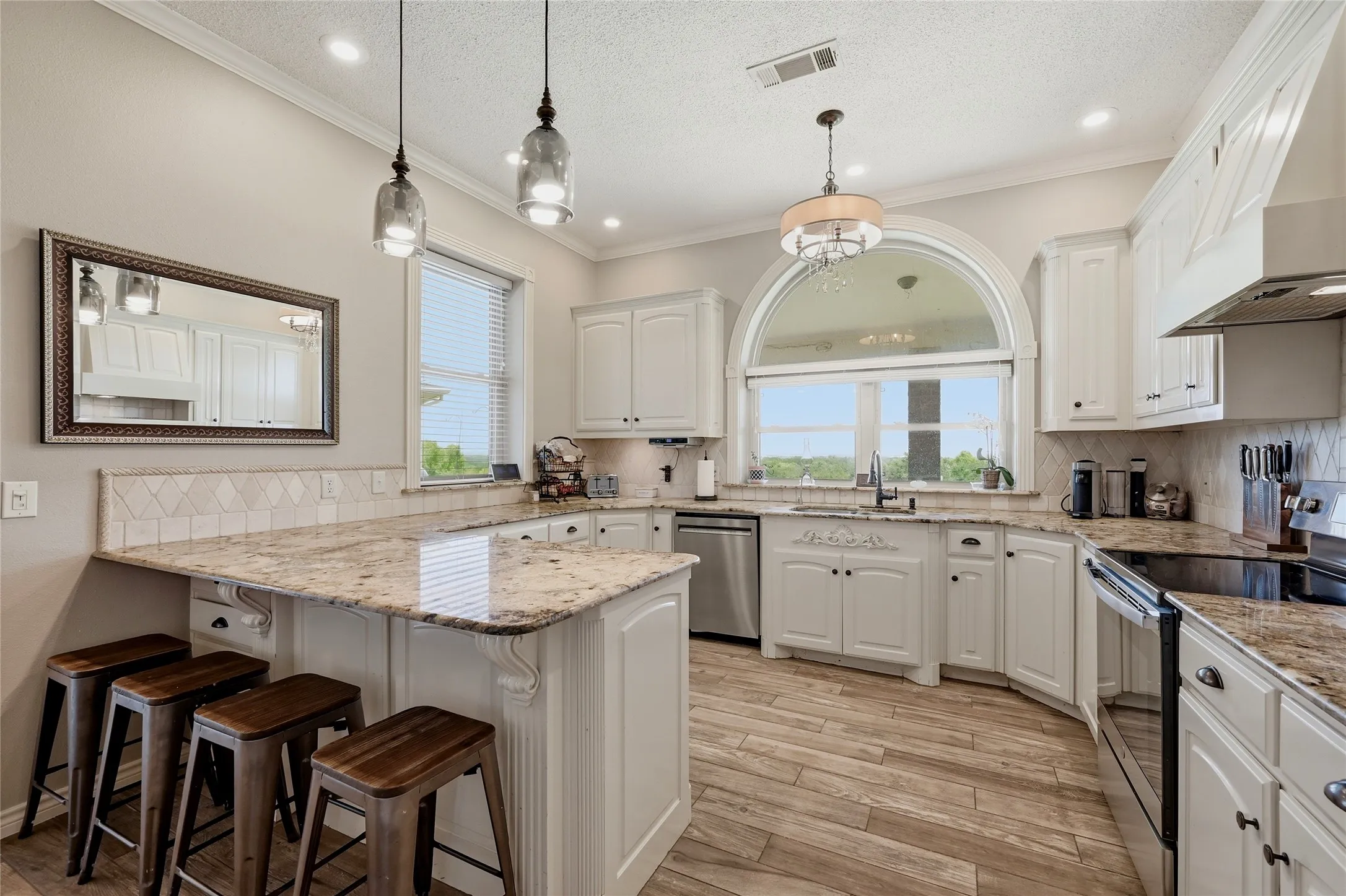 Single Family Residence For Sale in Grayson County , 1316 Tate Circle, Sherman, Texas 75090, 5 Bedroom, 4 Bathroom, 2 Garage spaces, 3,497 Sqft, built in 1989, mls#21317209, Real Estate Agent in Sherman, Homes For Sale in Grayson county, Homes For Sale in Sherman, Realtor in Sherman Texas, Real Estate Brokerage Independent Realty Texas, Luminita Cordes Realtor