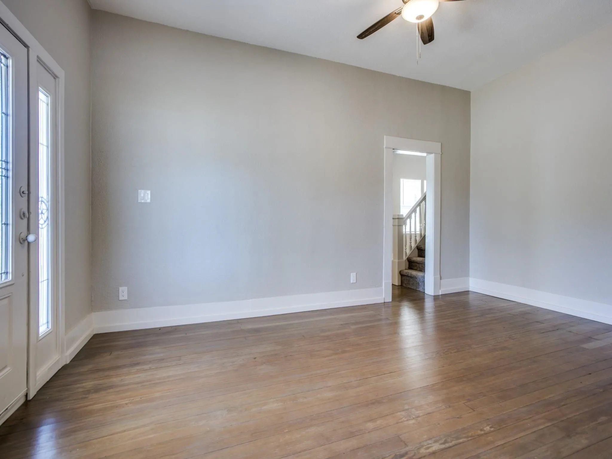 Single Family Residence For Rent in Grayson County , 901 W Morton Street, Denison, Texas 75020, 4 Bedroom, 2 Bathroom, Garage spaces, 1,805 Sqft, built in 1930, mls#21318963, Real Estate Agent in Denison, Homes For Rent in Grayson county, Homes For Rent in Denison, Realtor in Denison Texas, Real Estate Brokerage Independent Realty Texas, Luminita Cordes Realtor