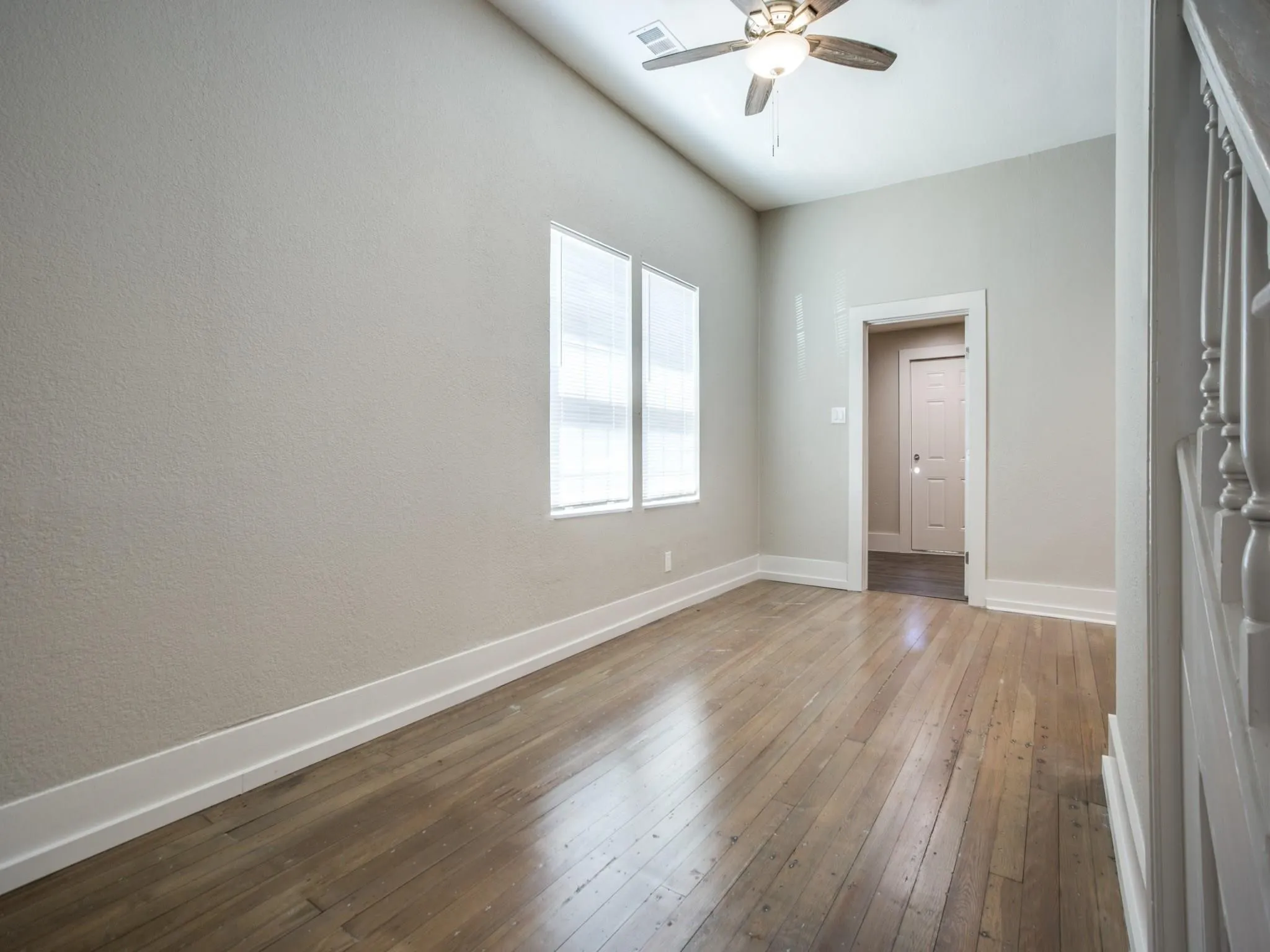 Single Family Residence For Rent in Grayson County , 901 W Morton Street, Denison, Texas 75020, 4 Bedroom, 2 Bathroom, Garage spaces, 1,805 Sqft, built in 1930, mls#21318963, Real Estate Agent in Denison, Homes For Rent in Grayson county, Homes For Rent in Denison, Realtor in Denison Texas, Real Estate Brokerage Independent Realty Texas, Luminita Cordes Realtor