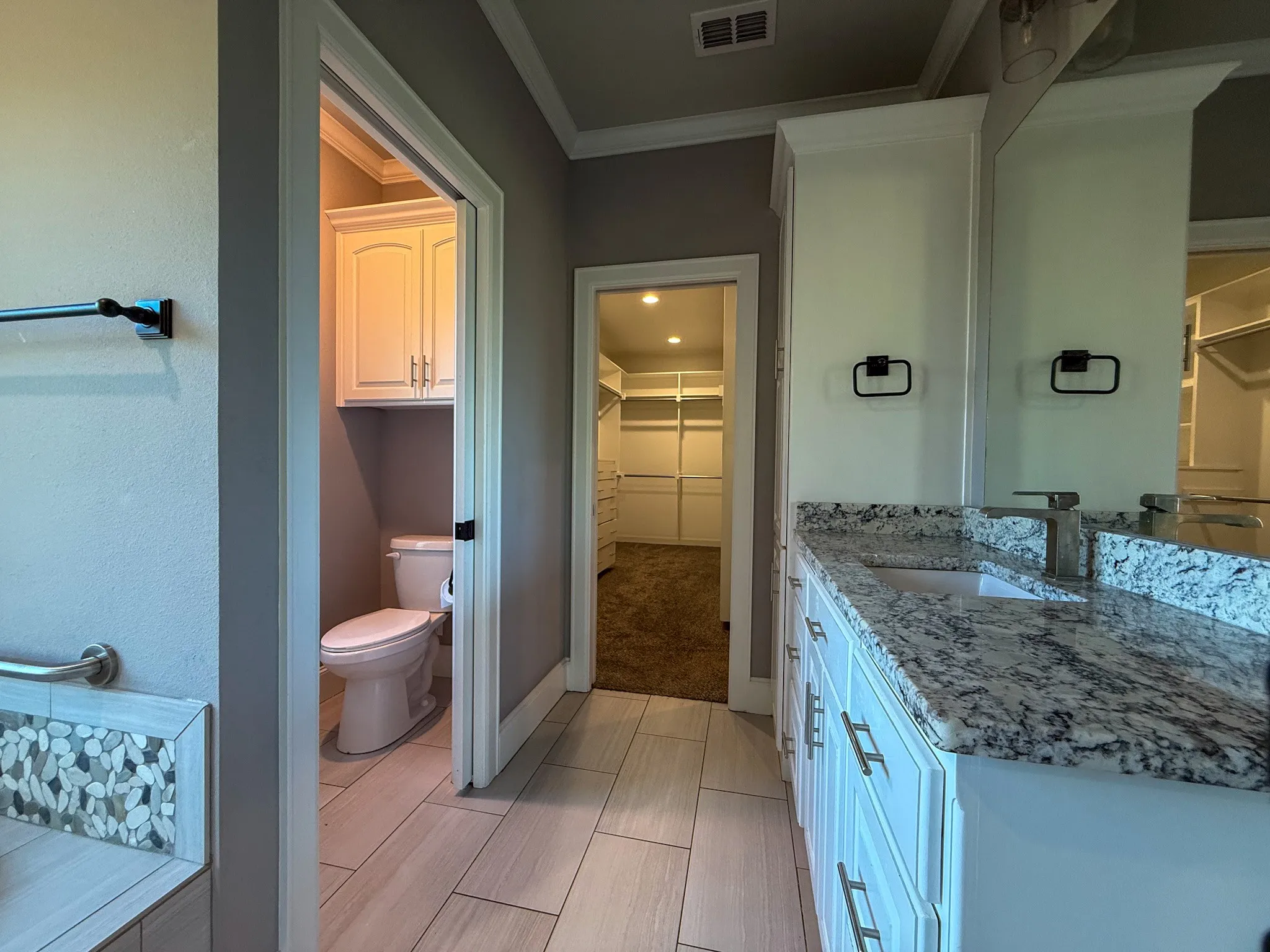 Single Family Residence For Sale in Cherokee County , 494 CR 4403, Jacksonville, Texas 75766, 4 Bedrooms, 3 Bathrooms, 2 Garage spaces, 2,787 Sqft, built in 2018, Price $675,000, mls#21318966, Real Estate Agent in Jacksonville, Homes For Sale in Cherokee county, Homes For Sale in Jacksonville, Realtor in Jacksonville Texas, Real Estate Brokerage Independent Realty Texas, Luminita Cordes Realtor