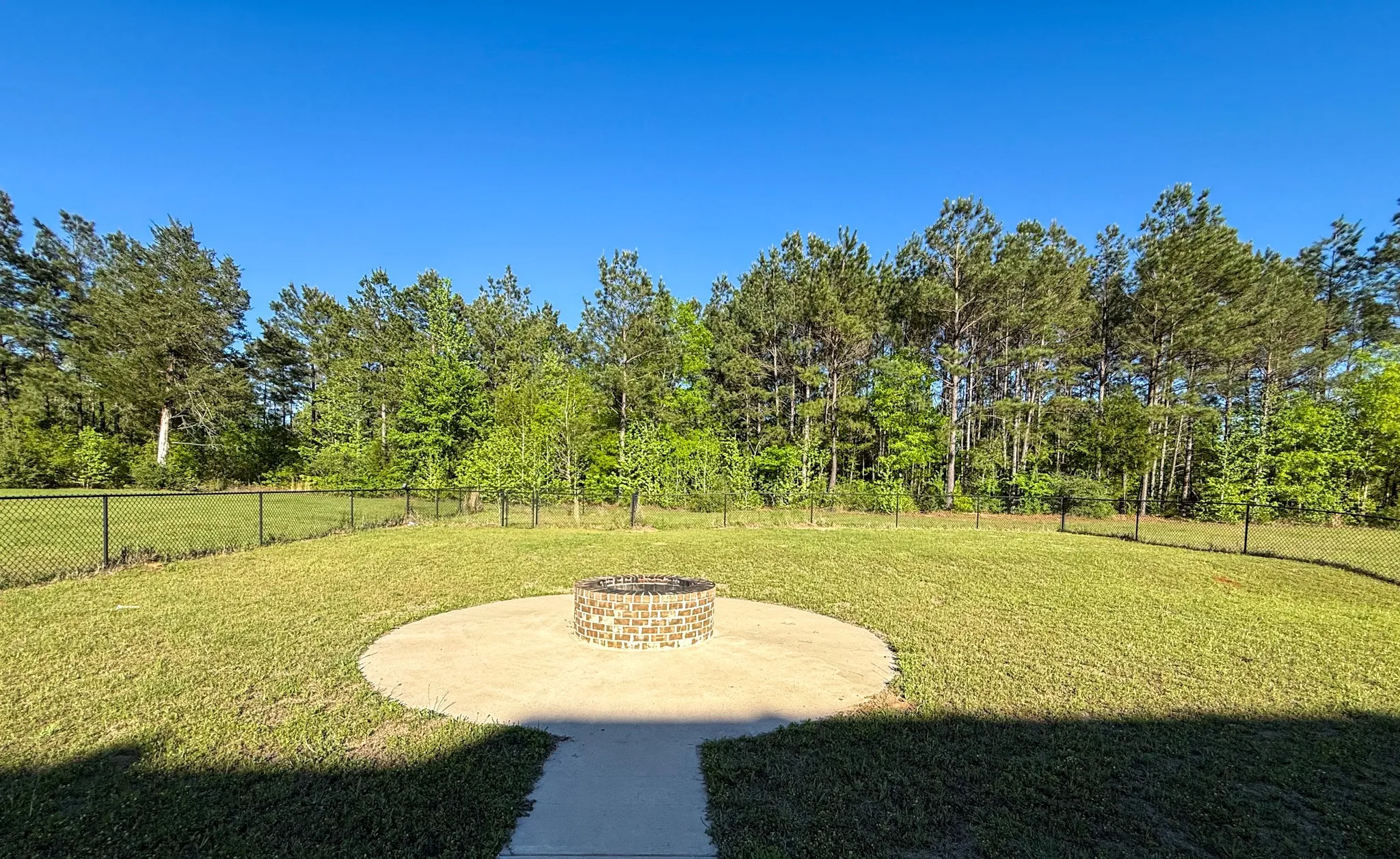 Single Family Residence For Sale in Cherokee County , 494 CR 4403, Jacksonville, Texas 75766, 4 Bedrooms, 3 Bathrooms, 2 Garage spaces, 2,787 Sqft, built in 2018, Price $675,000, mls#21318966, Real Estate Agent in Jacksonville, Homes For Sale in Cherokee county, Homes For Sale in Jacksonville, Realtor in Jacksonville Texas, Real Estate Brokerage Independent Realty Texas, Luminita Cordes Realtor