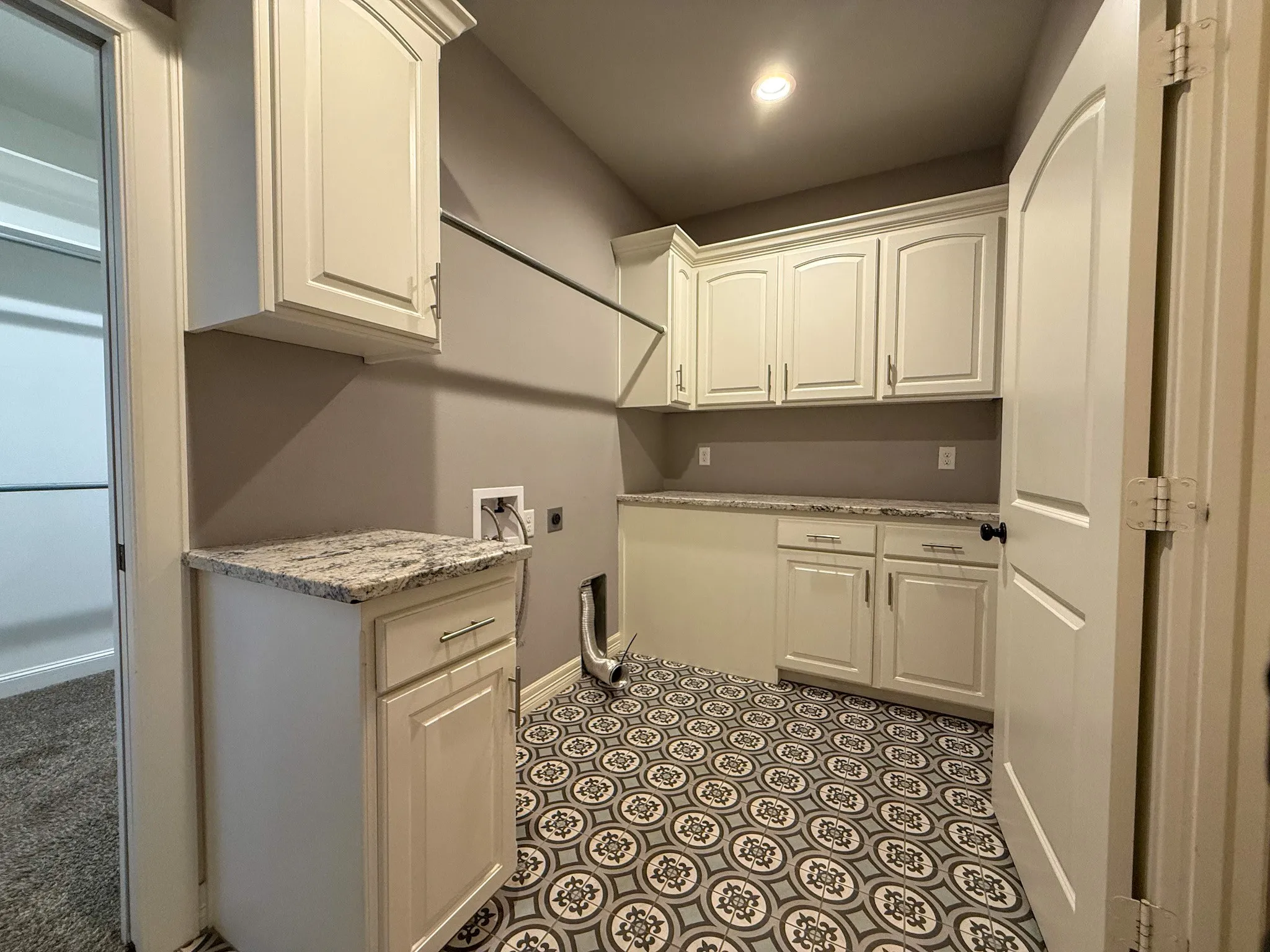 Single Family Residence For Sale in Cherokee County , 494 CR 4403, Jacksonville, Texas 75766, 4 Bedrooms, 3 Bathrooms, 2 Garage spaces, 2,787 Sqft, built in 2018, Price $675,000, mls#21318966, Real Estate Agent in Jacksonville, Homes For Sale in Cherokee county, Homes For Sale in Jacksonville, Realtor in Jacksonville Texas, Real Estate Brokerage Independent Realty Texas, Luminita Cordes Realtor
