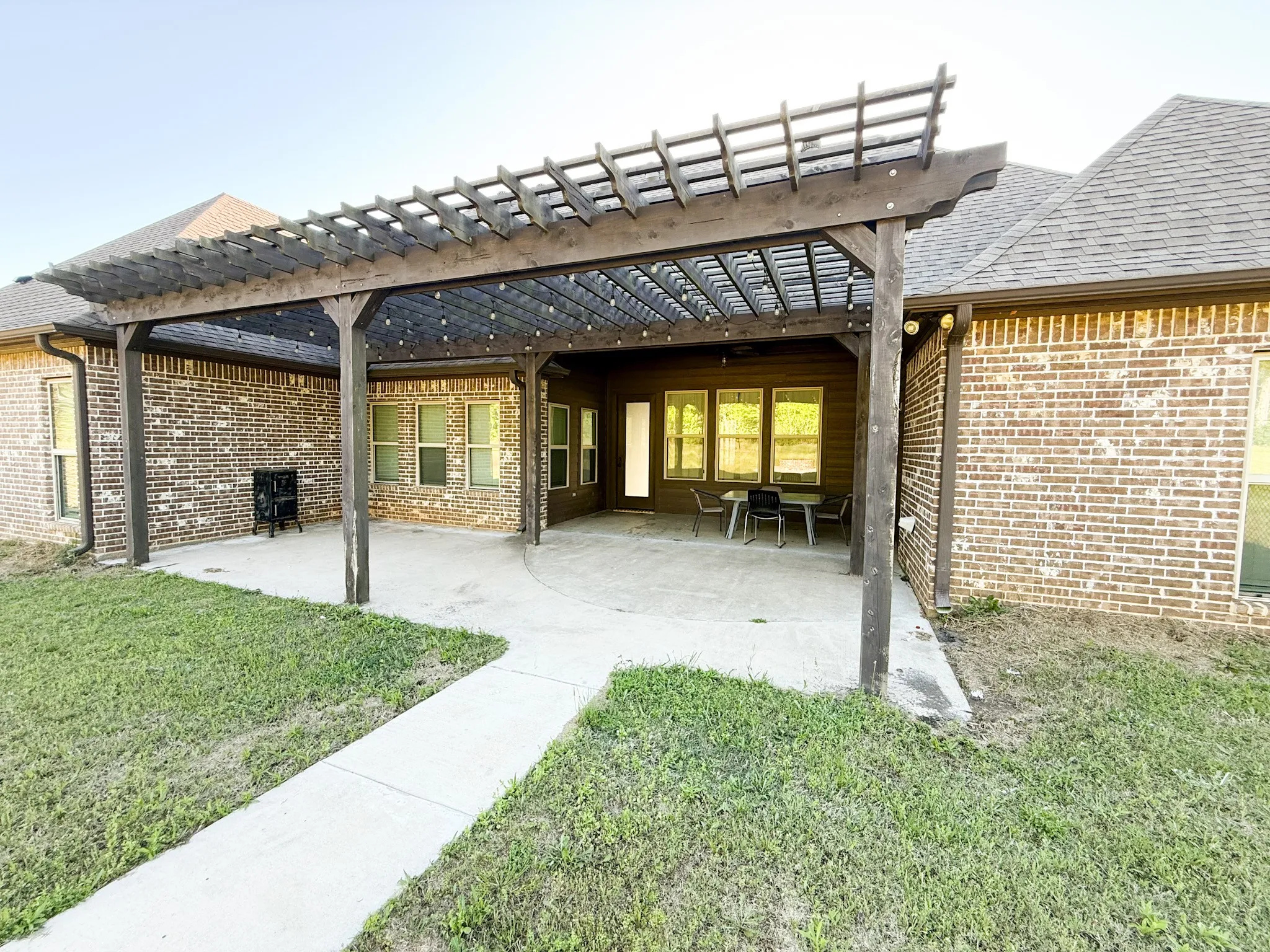 Single Family Residence For Sale in Cherokee County , 494 CR 4403, Jacksonville, Texas 75766, 4 Bedrooms, 3 Bathrooms, 2 Garage spaces, 2,787 Sqft, built in 2018, Price $675,000, mls#21318966, Real Estate Agent in Jacksonville, Homes For Sale in Cherokee county, Homes For Sale in Jacksonville, Realtor in Jacksonville Texas, Real Estate Brokerage Independent Realty Texas, Luminita Cordes Realtor
