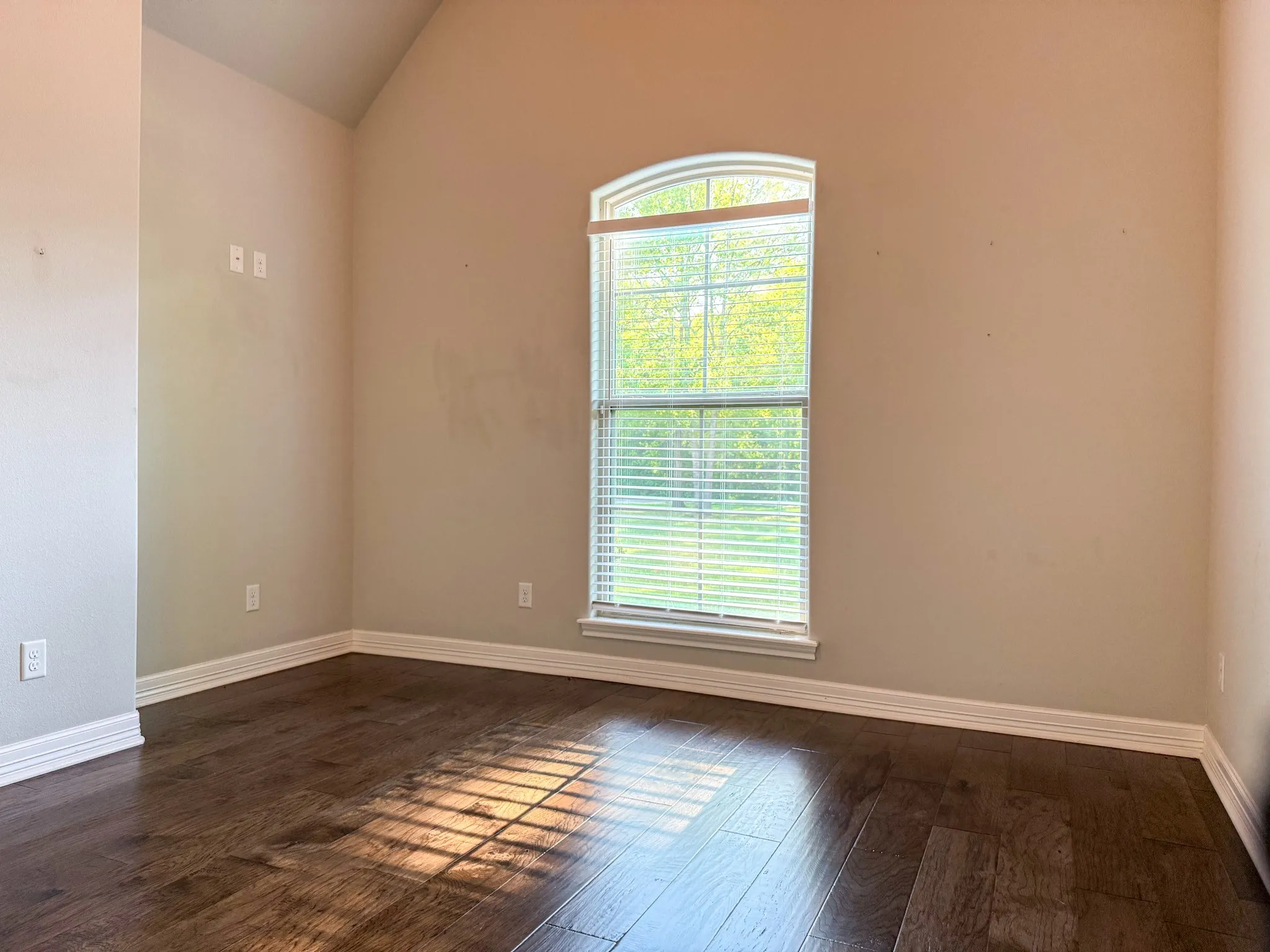 Single Family Residence For Sale in Cherokee County , 494 CR 4403, Jacksonville, Texas 75766, 4 Bedrooms, 3 Bathrooms, 2 Garage spaces, 2,787 Sqft, built in 2018, Price $675,000, mls#21318966, Real Estate Agent in Jacksonville, Homes For Sale in Cherokee county, Homes For Sale in Jacksonville, Realtor in Jacksonville Texas, Real Estate Brokerage Independent Realty Texas, Luminita Cordes Realtor