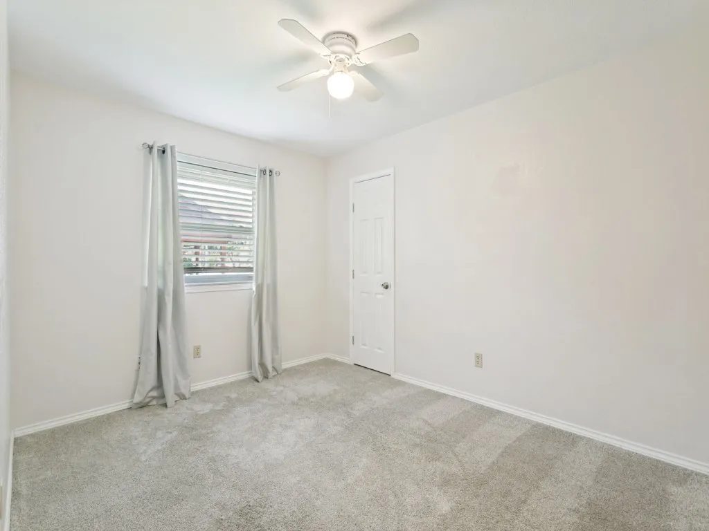 Single Family Residence For Sale in Tarrant County , 3120 Spring Grove Drive, Bedford, Texas 76021, 3 Bedroom, 2 Bathroom, 2 Garage spaces, 1,538 Sqft, built in 1973, mls#21318839, Real Estate Agent in Bedford, Homes For Sale in Tarrant county, Homes For Sale in Bedford, Realtor in Bedford Texas, Real Estate Brokerage Independent Realty Texas, Luminita Cordes Realtor