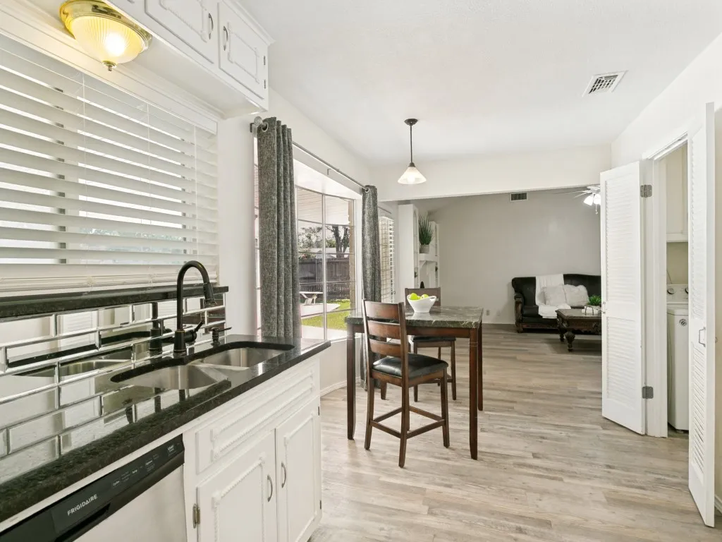Single Family Residence For Sale in Tarrant County , 3120 Spring Grove Drive, Bedford, Texas 76021, 3 Bedroom, 2 Bathroom, 2 Garage spaces, 1,538 Sqft, built in 1973, mls#21318839, Real Estate Agent in Bedford, Homes For Sale in Tarrant county, Homes For Sale in Bedford, Realtor in Bedford Texas, Real Estate Brokerage Independent Realty Texas, Luminita Cordes Realtor