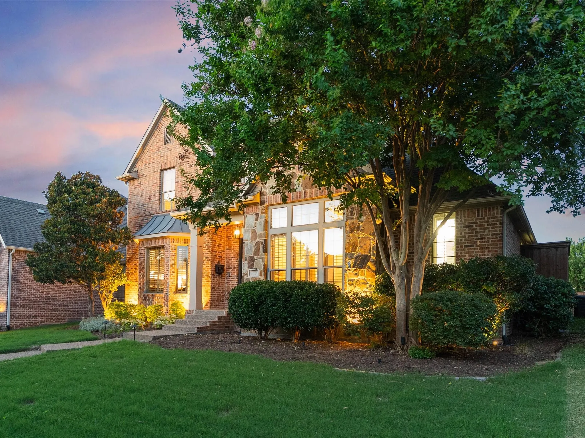 Single Family Residence For Sale in Denton County , 417 Mordred Lane, Lewisville, Texas 75056, 4 Bedroom, 3 Bathroom, 2 Garage spaces, 3,426 Sqft, built in 2006, mls#21315940, Real Estate Agent in Lewisville, Homes For Sale in Denton county, Homes For Sale in Lewisville, Realtor in Lewisville Texas, Real Estate Brokerage Independent Realty Texas, Luminita Cordes Realtor
