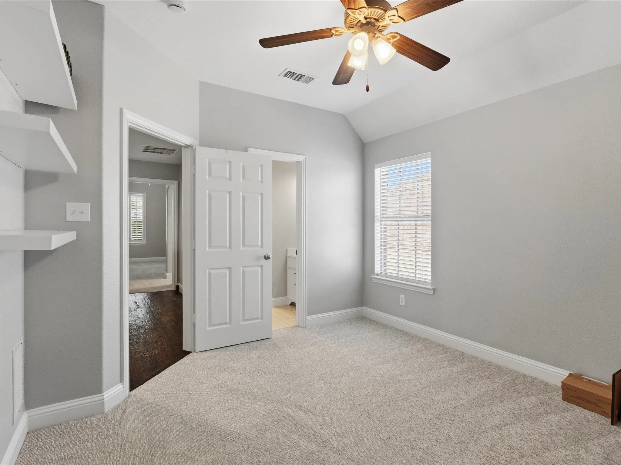 Single Family Residence For Sale in Denton County , 417 Mordred Lane, Lewisville, Texas 75056, 4 Bedroom, 3 Bathroom, 2 Garage spaces, 3,426 Sqft, built in 2006, mls#21315940, Real Estate Agent in Lewisville, Homes For Sale in Denton county, Homes For Sale in Lewisville, Realtor in Lewisville Texas, Real Estate Brokerage Independent Realty Texas, Luminita Cordes Realtor