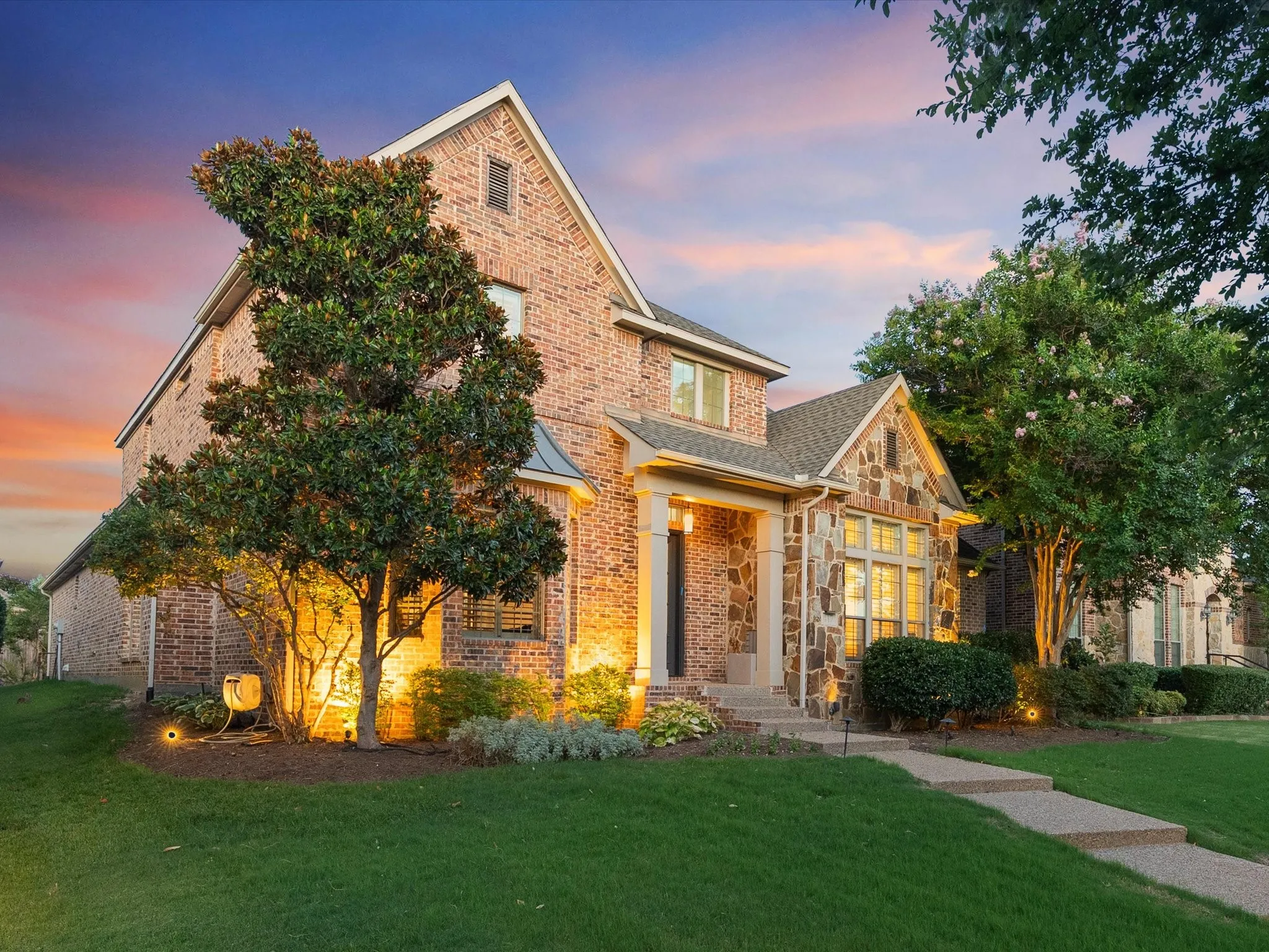 Single Family Residence For Sale in Denton County , 417 Mordred Lane, Lewisville, Texas 75056, 4 Bedroom, 3 Bathroom, 2 Garage spaces, 3,426 Sqft, built in 2006, mls#21315940, Real Estate Agent in Lewisville, Homes For Sale in Denton county, Homes For Sale in Lewisville, Realtor in Lewisville Texas, Real Estate Brokerage Independent Realty Texas, Luminita Cordes Realtor