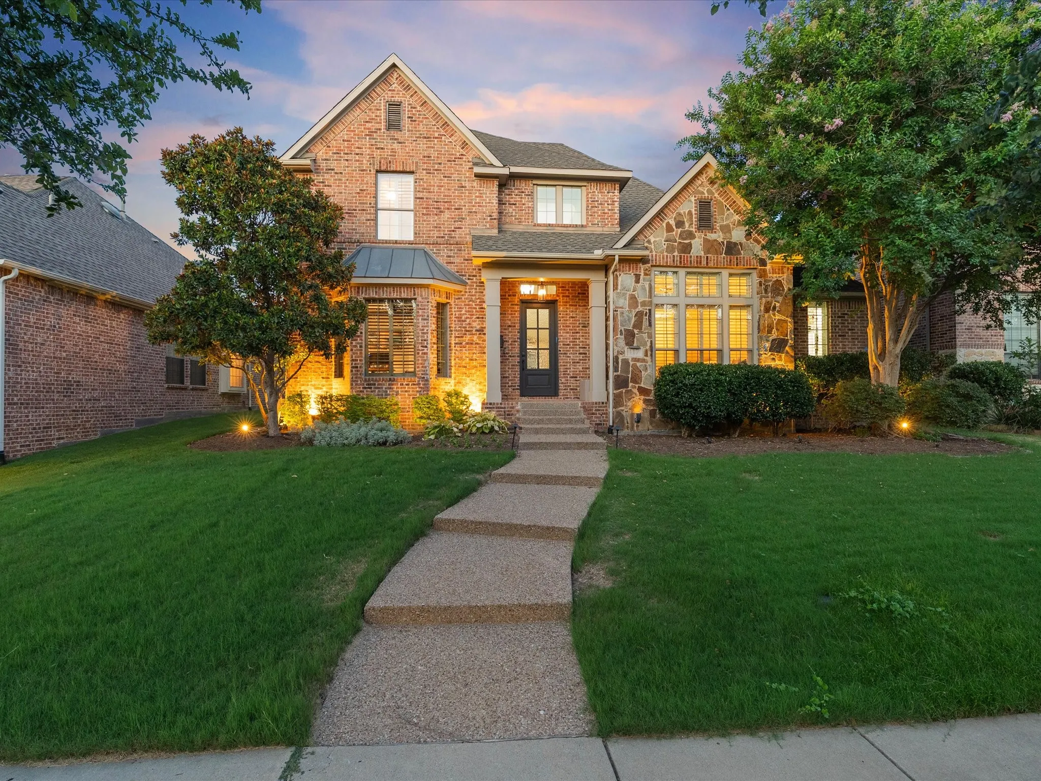 Single Family Residence For Sale in Denton County , 417 Mordred Lane, Lewisville, Texas 75056, 4 Bedroom, 3 Bathroom, 2 Garage spaces, 3,426 Sqft, built in 2006, mls#21315940, Real Estate Agent in Lewisville, Homes For Sale in Denton county, Homes For Sale in Lewisville, Realtor in Lewisville Texas, Real Estate Brokerage Independent Realty Texas, Luminita Cordes Realtor