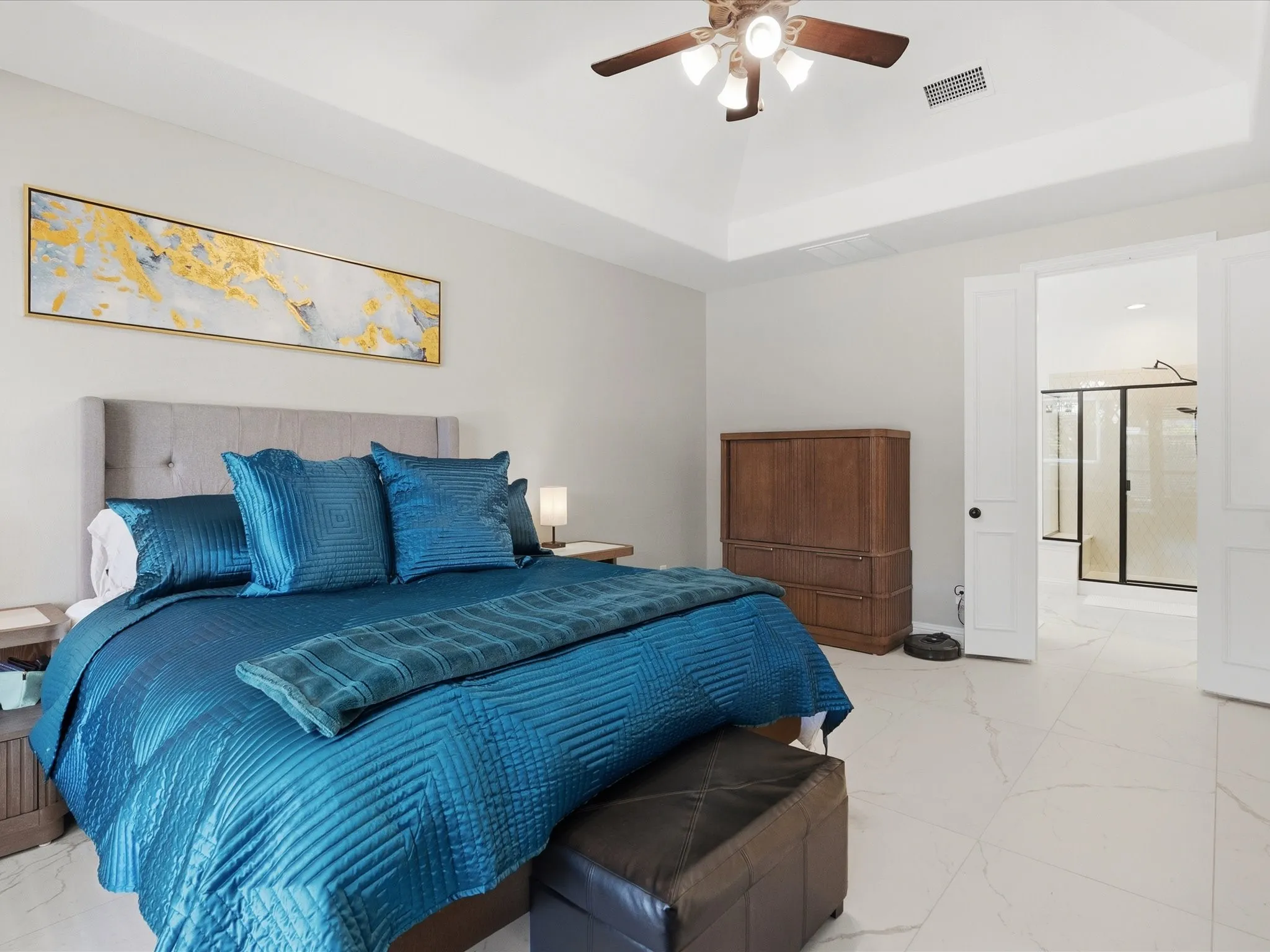 Single Family Residence For Sale in Denton County , 417 Mordred Lane, Lewisville, Texas 75056, 4 Bedroom, 3 Bathroom, 2 Garage spaces, 3,426 Sqft, built in 2006, mls#21315940, Real Estate Agent in Lewisville, Homes For Sale in Denton county, Homes For Sale in Lewisville, Realtor in Lewisville Texas, Real Estate Brokerage Independent Realty Texas, Luminita Cordes Realtor