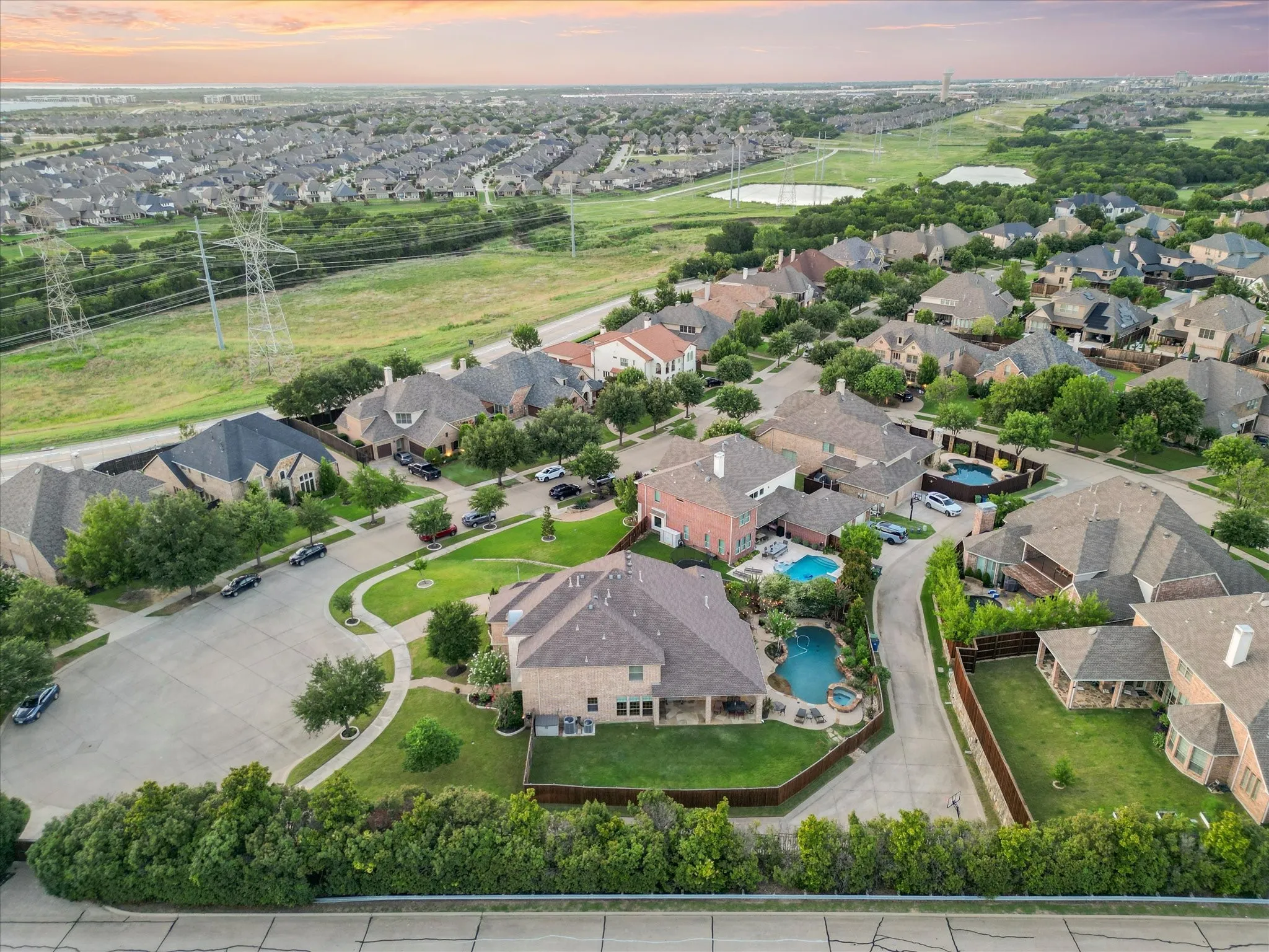 Single Family Residence For Sale in Denton County , 2201 Lady Cornwall Drive, Lewisville, Texas 75056, 5 Bedroom, 5 Bathroom, 3 Garage spaces, 4,339 Sqft, built in 2006, mls#21317093, Real Estate Agent in Lewisville, Homes For Sale in Denton county, Homes For Sale in Lewisville, Realtor in Lewisville Texas, Real Estate Brokerage Independent Realty Texas, Luminita Cordes Realtor