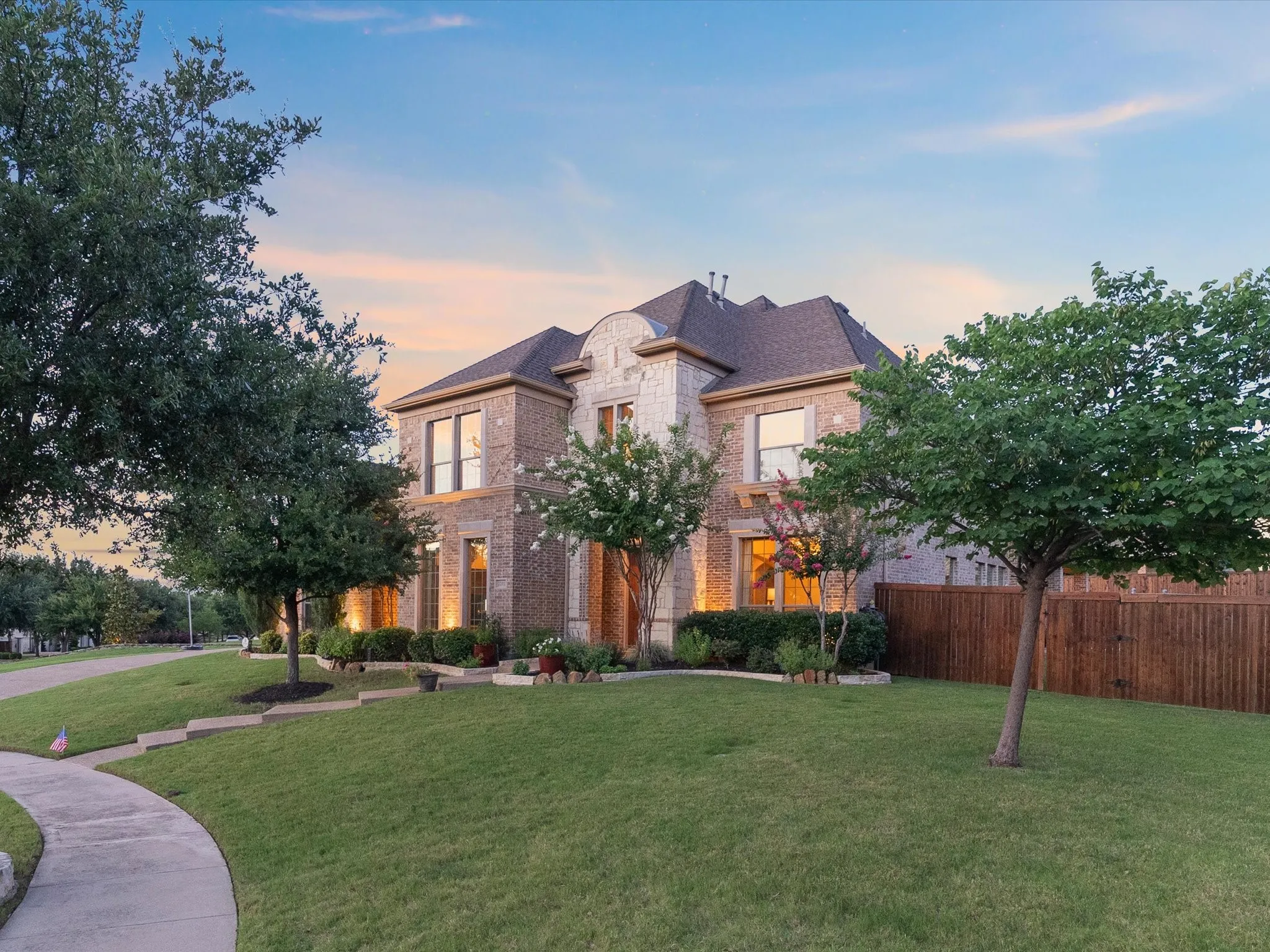 Single Family Residence For Sale in Denton County , 2201 Lady Cornwall Drive, Lewisville, Texas 75056, 5 Bedroom, 5 Bathroom, 3 Garage spaces, 4,339 Sqft, built in 2006, mls#21317093, Real Estate Agent in Lewisville, Homes For Sale in Denton county, Homes For Sale in Lewisville, Realtor in Lewisville Texas, Real Estate Brokerage Independent Realty Texas, Luminita Cordes Realtor