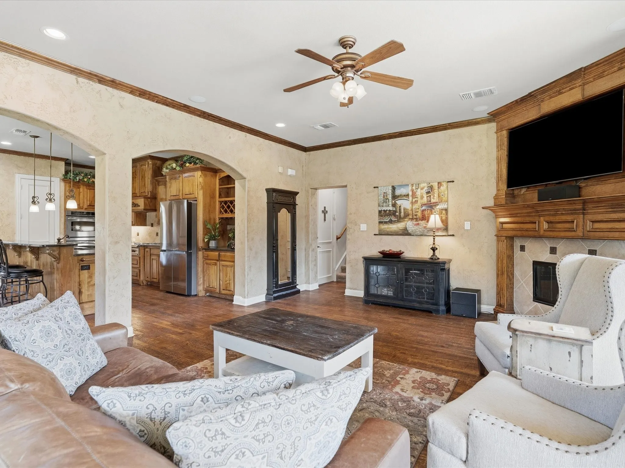 Single Family Residence For Sale in Denton County , 2201 Lady Cornwall Drive, Lewisville, Texas 75056, 5 Bedroom, 5 Bathroom, 3 Garage spaces, 4,339 Sqft, built in 2006, mls#21317093, Real Estate Agent in Lewisville, Homes For Sale in Denton county, Homes For Sale in Lewisville, Realtor in Lewisville Texas, Real Estate Brokerage Independent Realty Texas, Luminita Cordes Realtor
