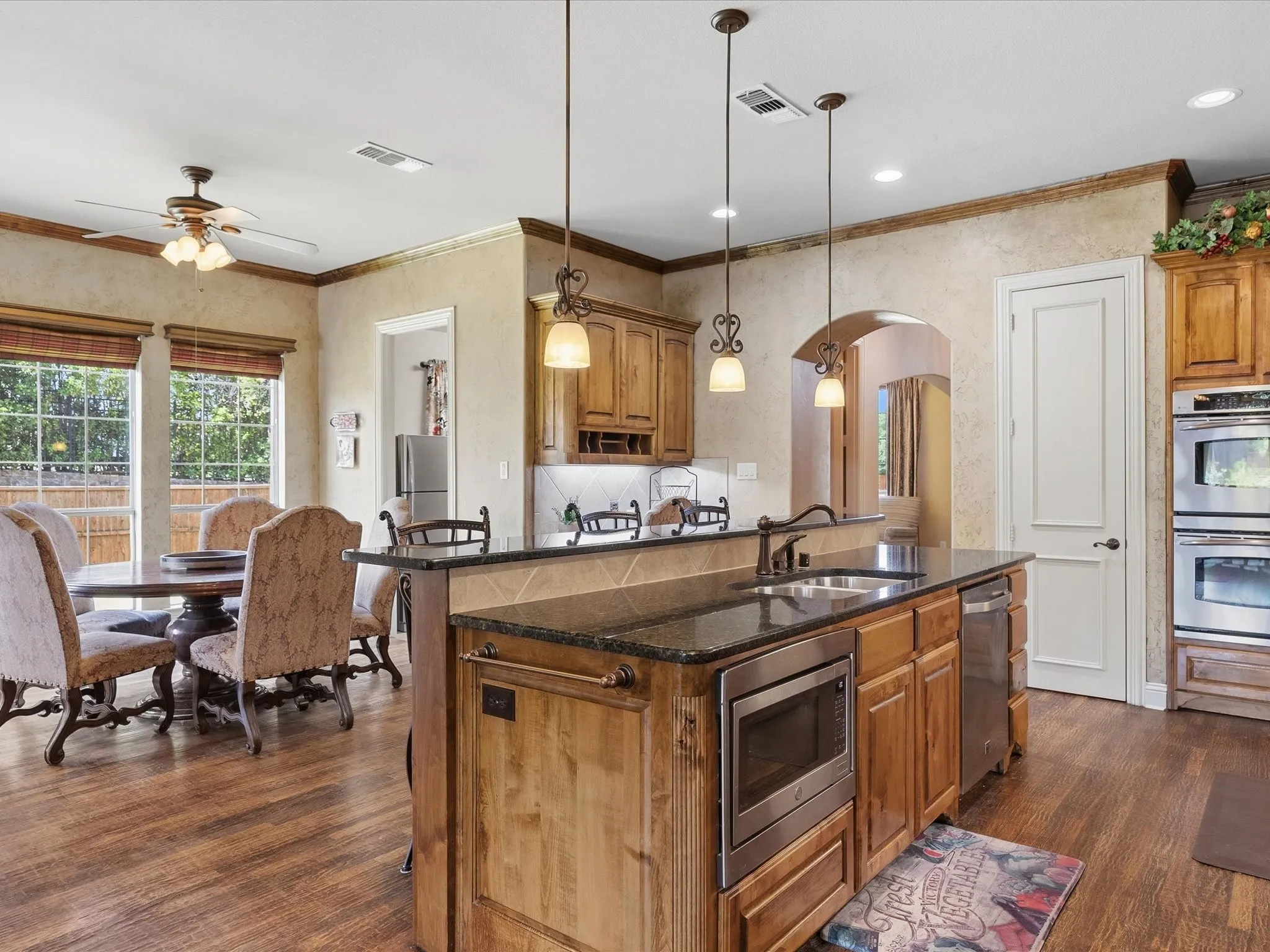 Single Family Residence For Sale in Denton County , 2201 Lady Cornwall Drive, Lewisville, Texas 75056, 5 Bedroom, 5 Bathroom, 3 Garage spaces, 4,339 Sqft, built in 2006, mls#21317093, Real Estate Agent in Lewisville, Homes For Sale in Denton county, Homes For Sale in Lewisville, Realtor in Lewisville Texas, Real Estate Brokerage Independent Realty Texas, Luminita Cordes Realtor