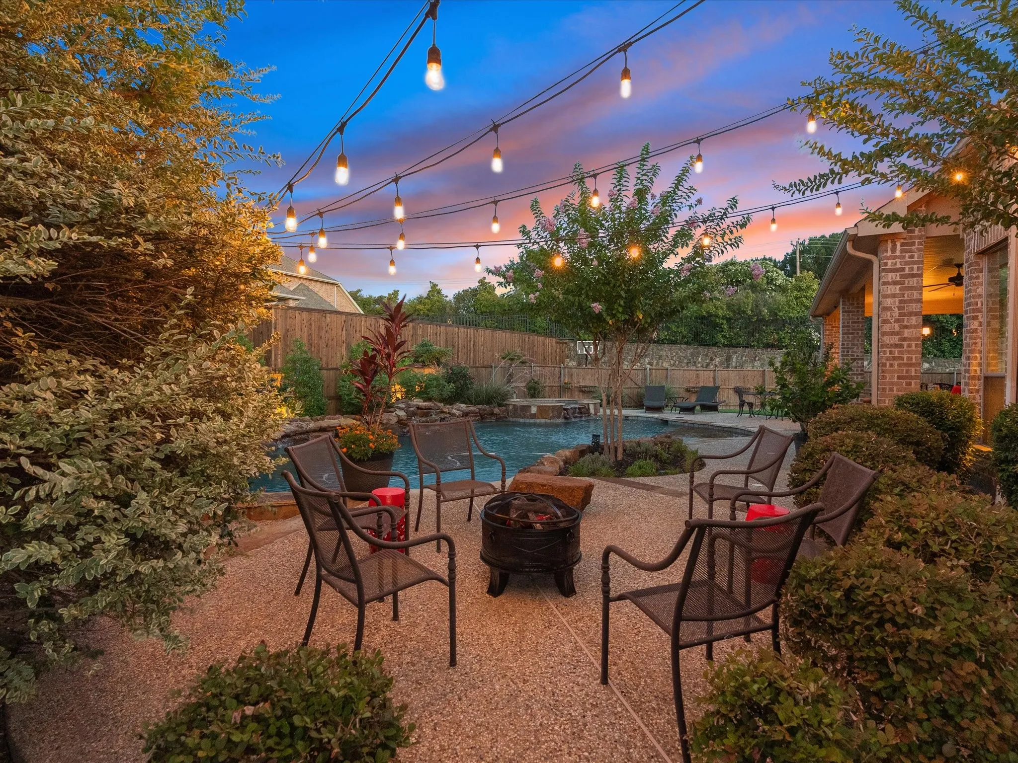 Single Family Residence For Sale in Denton County , 2201 Lady Cornwall Drive, Lewisville, Texas 75056, 5 Bedroom, 5 Bathroom, 3 Garage spaces, 4,339 Sqft, built in 2006, mls#21317093, Real Estate Agent in Lewisville, Homes For Sale in Denton county, Homes For Sale in Lewisville, Realtor in Lewisville Texas, Real Estate Brokerage Independent Realty Texas, Luminita Cordes Realtor