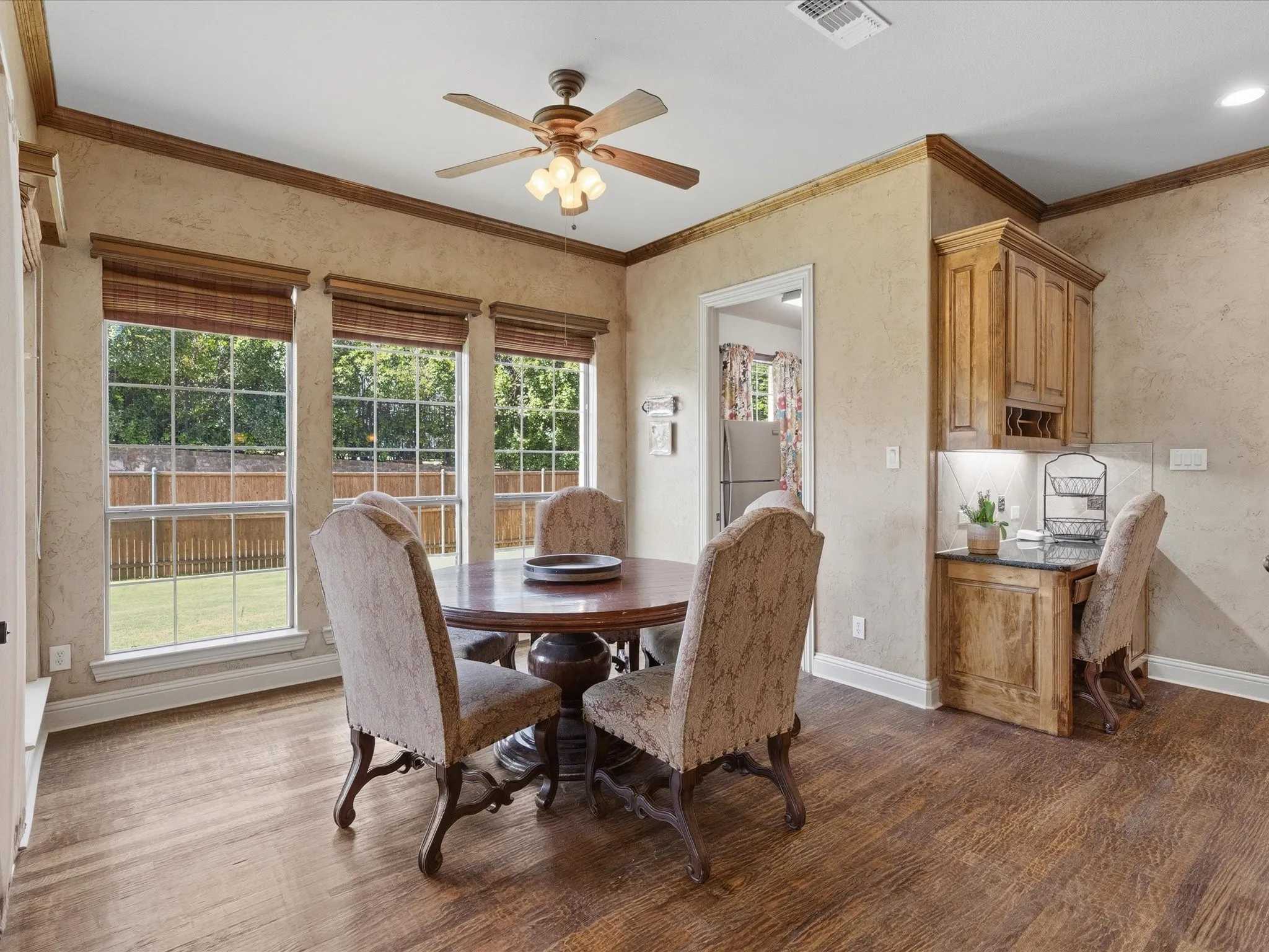 Single Family Residence For Sale in Denton County , 2201 Lady Cornwall Drive, Lewisville, Texas 75056, 5 Bedroom, 5 Bathroom, 3 Garage spaces, 4,339 Sqft, built in 2006, mls#21317093, Real Estate Agent in Lewisville, Homes For Sale in Denton county, Homes For Sale in Lewisville, Realtor in Lewisville Texas, Real Estate Brokerage Independent Realty Texas, Luminita Cordes Realtor