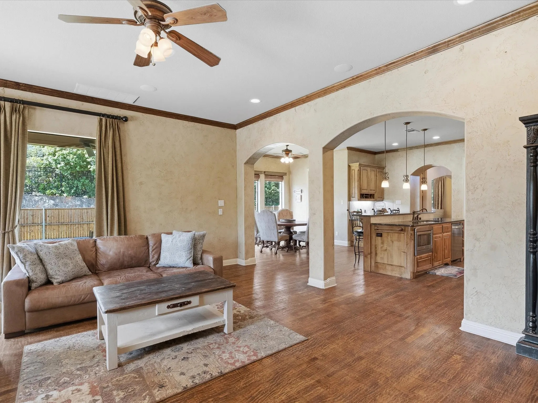 Single Family Residence For Sale in Denton County , 2201 Lady Cornwall Drive, Lewisville, Texas 75056, 5 Bedroom, 5 Bathroom, 3 Garage spaces, 4,339 Sqft, built in 2006, mls#21317093, Real Estate Agent in Lewisville, Homes For Sale in Denton county, Homes For Sale in Lewisville, Realtor in Lewisville Texas, Real Estate Brokerage Independent Realty Texas, Luminita Cordes Realtor