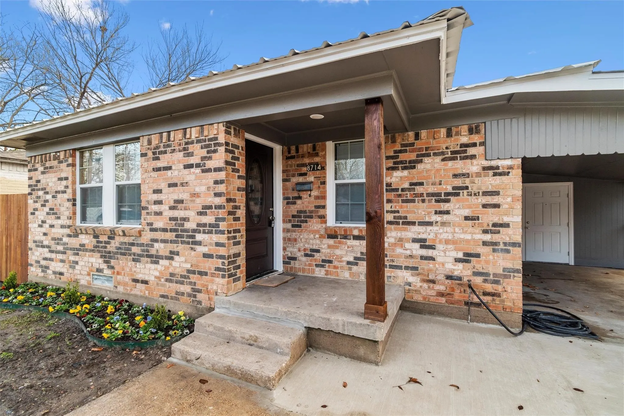 Duplex For Sale in Dallas County , 8714 Quinn Street A, Dallas, Texas 75217, 5 Bedroom, 4 Bathroom, Garage spaces, 2,264 Sqft, built in 1962, mls#21312558, Real Estate Agent in Dallas, Homes For Sale in Dallas county, Homes For Sale in Dallas, Realtor in Dallas Texas, Real Estate Brokerage Independent Realty Texas, Luminita Cordes Realtor