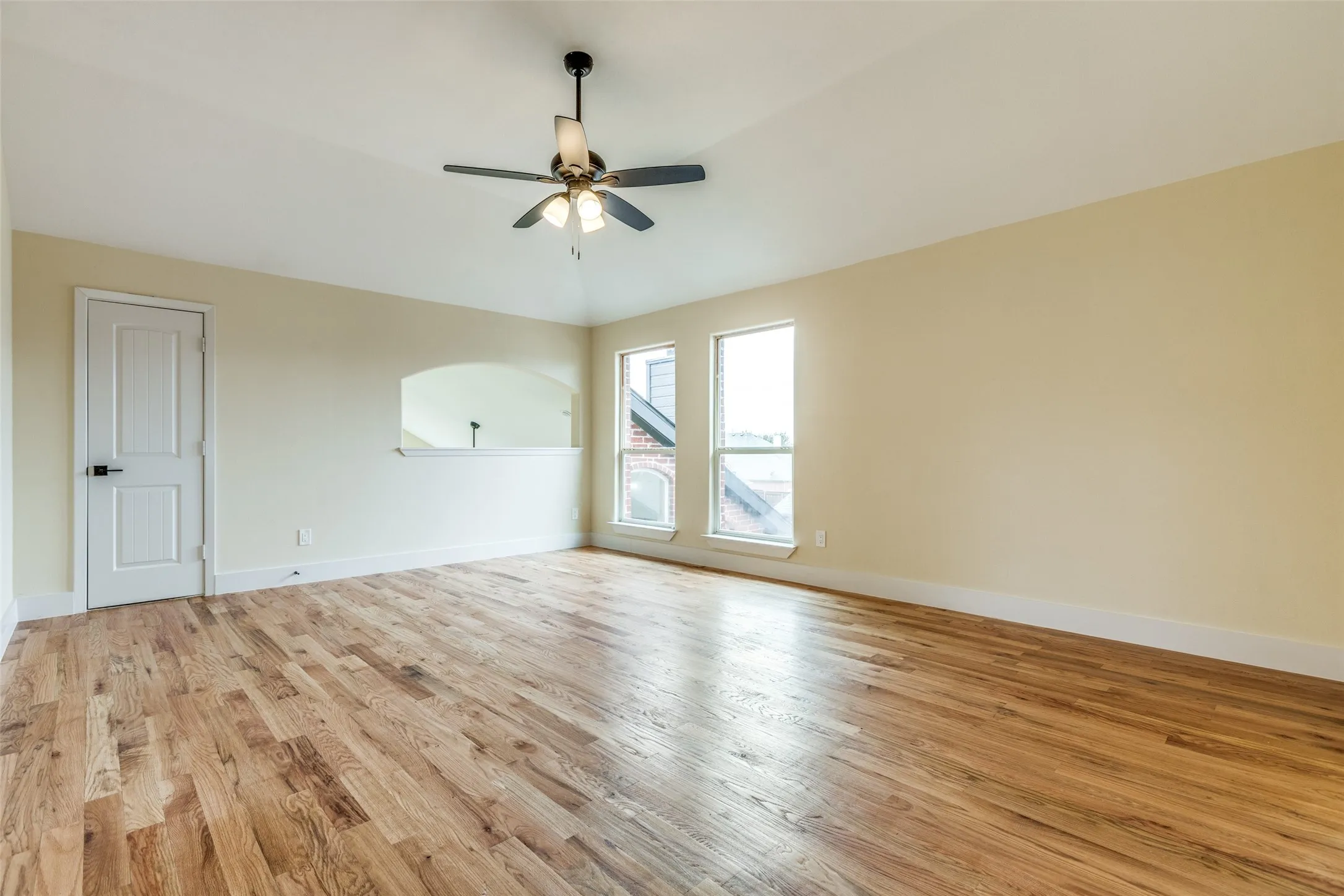 Single Family Residence For Sale in Collin County , 11651 Yoakum Drive, Frisco, Texas 75035, 4 Bedroom, 4 Bathroom, 2 Garage spaces, 3,013 Sqft, built in 2007, mls#21318957, Real Estate Agent in Frisco, Homes For Sale in Collin county, Homes For Sale in Frisco, Realtor in Frisco Texas, Real Estate Brokerage Independent Realty Texas, Luminita Cordes Realtor