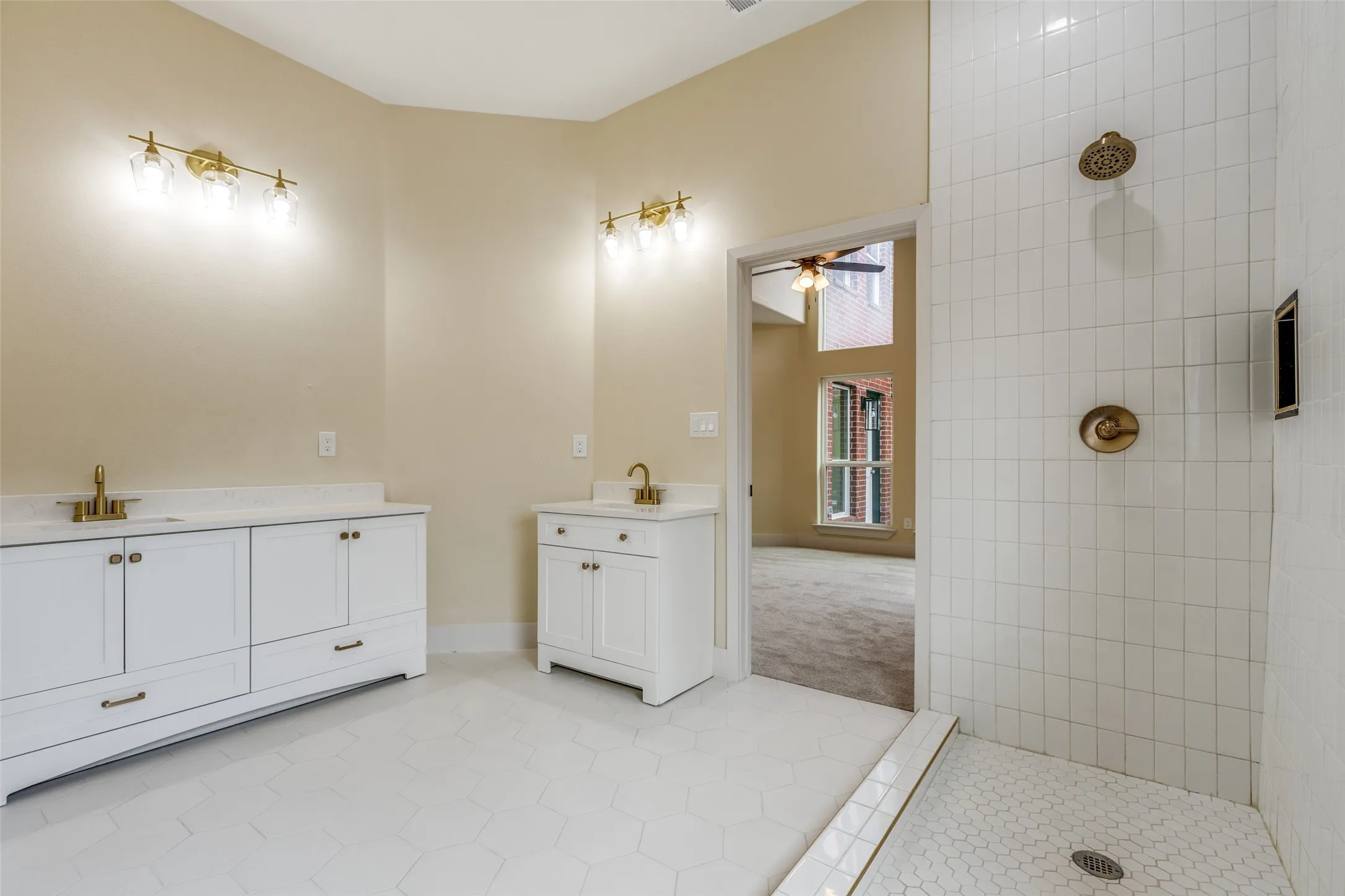 Single Family Residence For Sale in Collin County , 11651 Yoakum Drive, Frisco, Texas 75035, 4 Bedroom, 4 Bathroom, 2 Garage spaces, 3,013 Sqft, built in 2007, mls#21318957, Real Estate Agent in Frisco, Homes For Sale in Collin county, Homes For Sale in Frisco, Realtor in Frisco Texas, Real Estate Brokerage Independent Realty Texas, Luminita Cordes Realtor