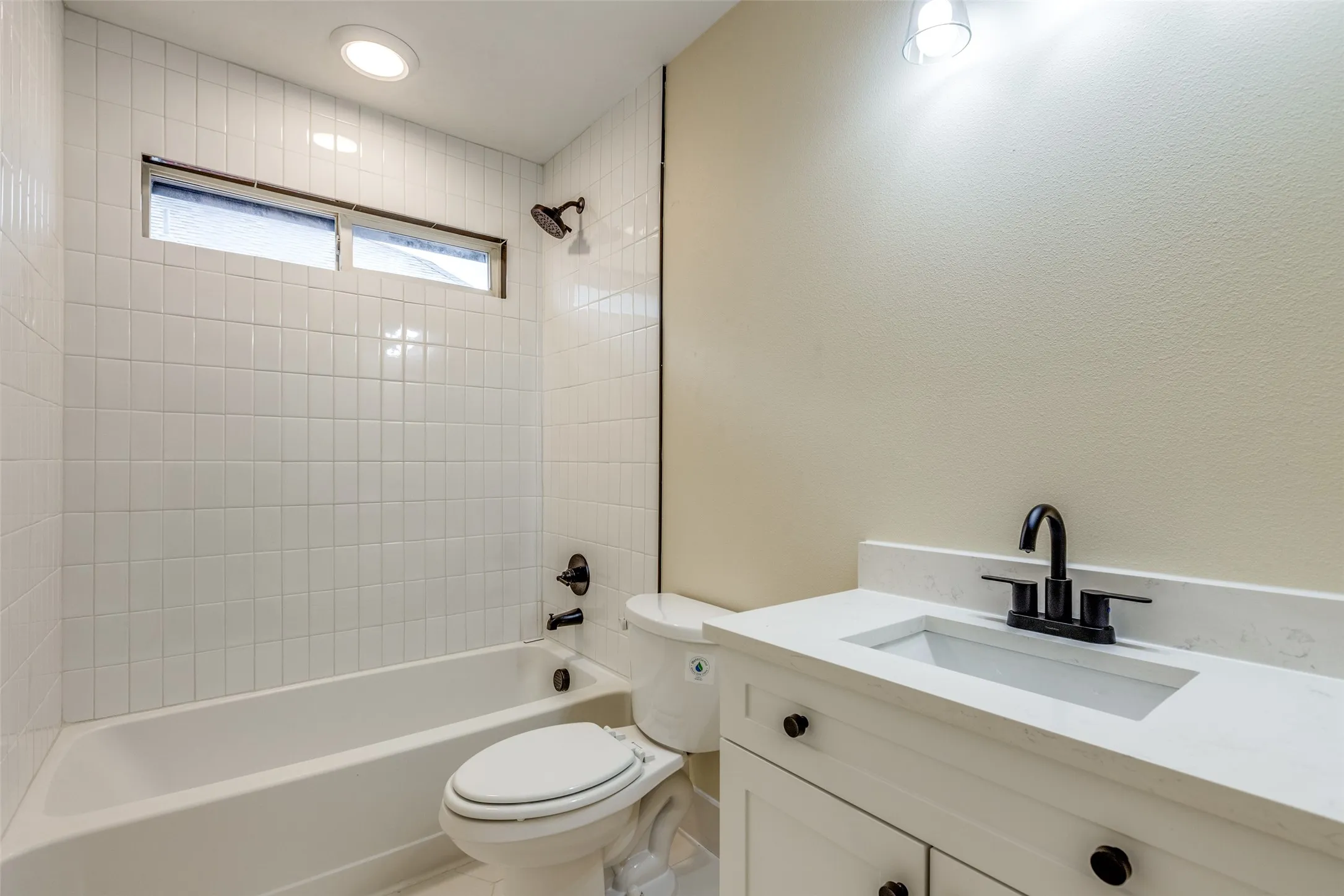 Single Family Residence For Sale in Collin County , 11651 Yoakum Drive, Frisco, Texas 75035, 4 Bedroom, 4 Bathroom, 2 Garage spaces, 3,013 Sqft, built in 2007, mls#21318957, Real Estate Agent in Frisco, Homes For Sale in Collin county, Homes For Sale in Frisco, Realtor in Frisco Texas, Real Estate Brokerage Independent Realty Texas, Luminita Cordes Realtor