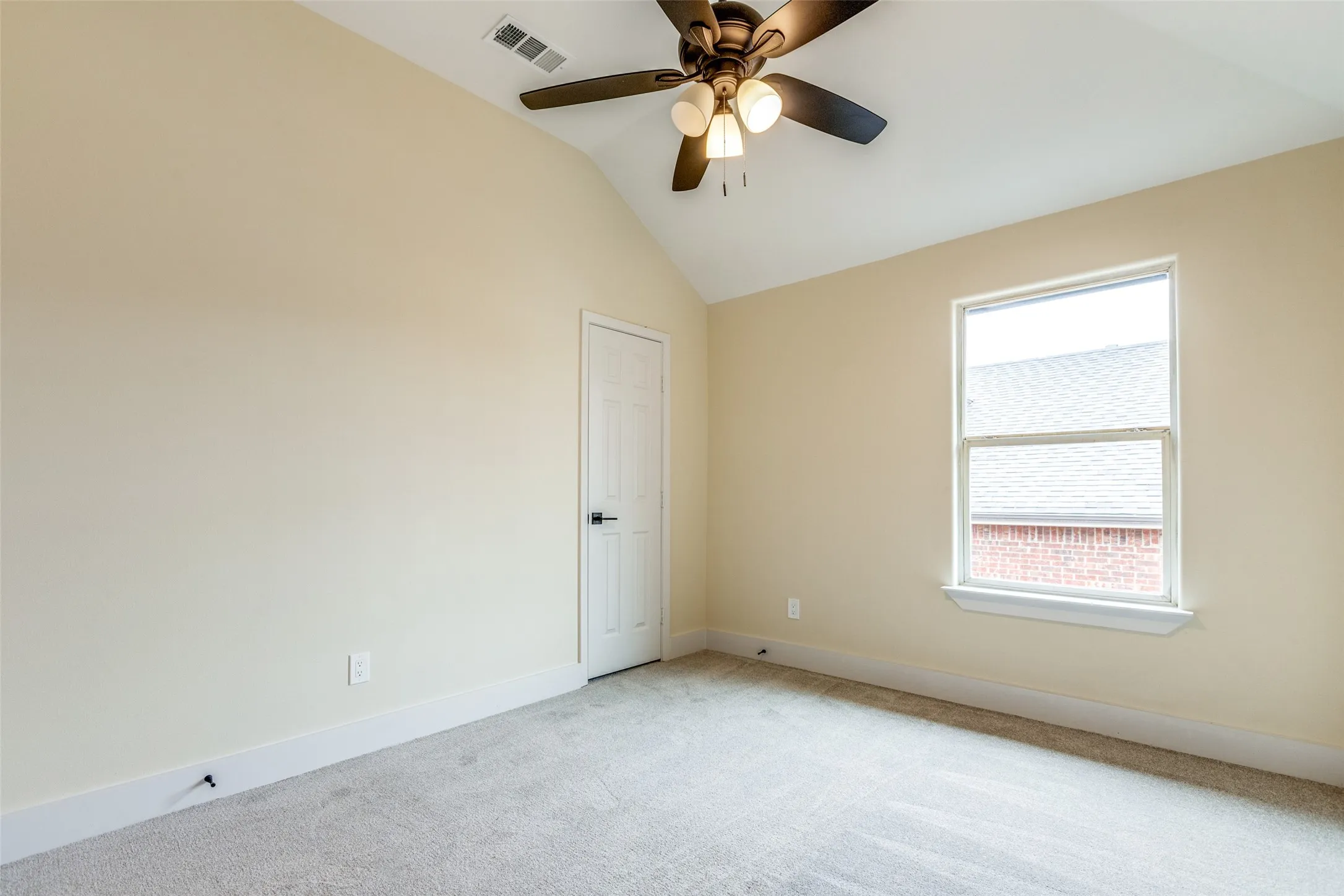 Single Family Residence For Sale in Collin County , 11651 Yoakum Drive, Frisco, Texas 75035, 4 Bedroom, 4 Bathroom, 2 Garage spaces, 3,013 Sqft, built in 2007, mls#21318957, Real Estate Agent in Frisco, Homes For Sale in Collin county, Homes For Sale in Frisco, Realtor in Frisco Texas, Real Estate Brokerage Independent Realty Texas, Luminita Cordes Realtor
