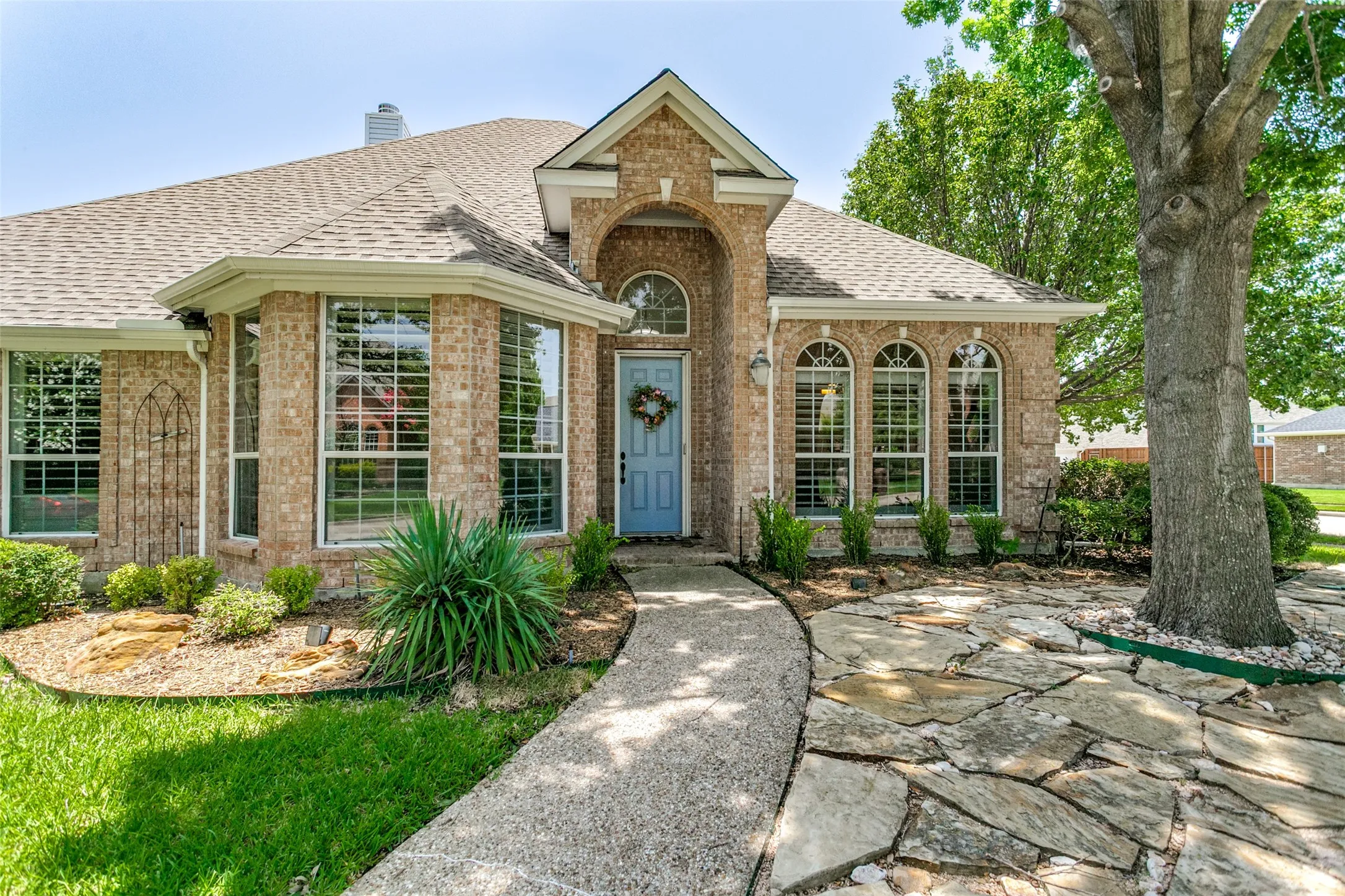Single Family Residence For Sale in Collin County , 3320 Sedona Lane, Plano, Texas 75025, 3 Bedroom, 3 Bathroom, 2 Garage spaces, 2,373 Sqft, built in 1999, mls#21309279, Real Estate Agent in Plano, Homes For Sale in Collin county, Homes For Sale in Plano, Realtor in Plano Texas, Real Estate Brokerage Independent Realty Texas, Luminita Cordes Realtor