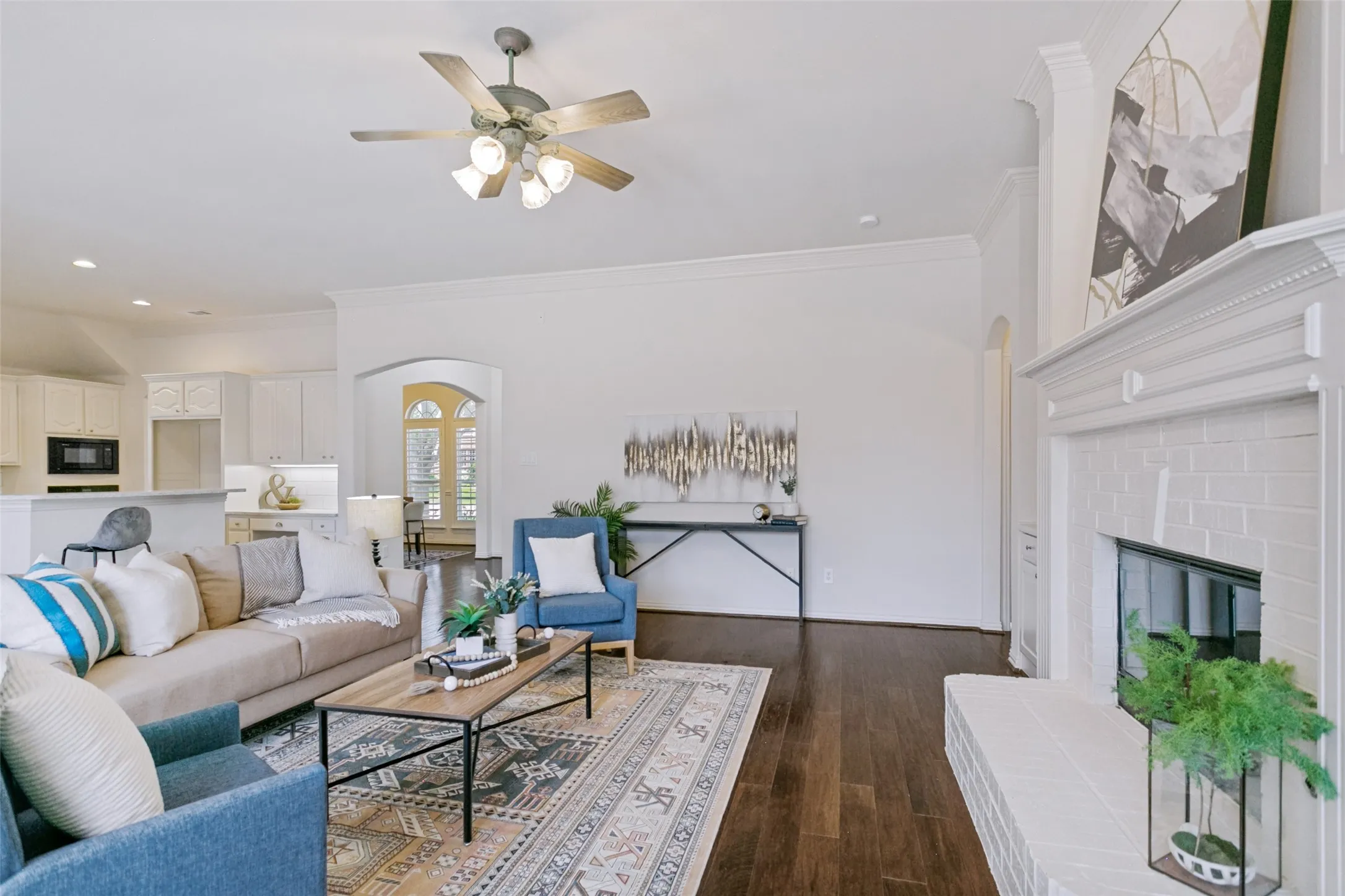 Single Family Residence For Sale in Collin County , 3320 Sedona Lane, Plano, Texas 75025, 3 Bedroom, 3 Bathroom, 2 Garage spaces, 2,373 Sqft, built in 1999, mls#21309279, Real Estate Agent in Plano, Homes For Sale in Collin county, Homes For Sale in Plano, Realtor in Plano Texas, Real Estate Brokerage Independent Realty Texas, Luminita Cordes Realtor