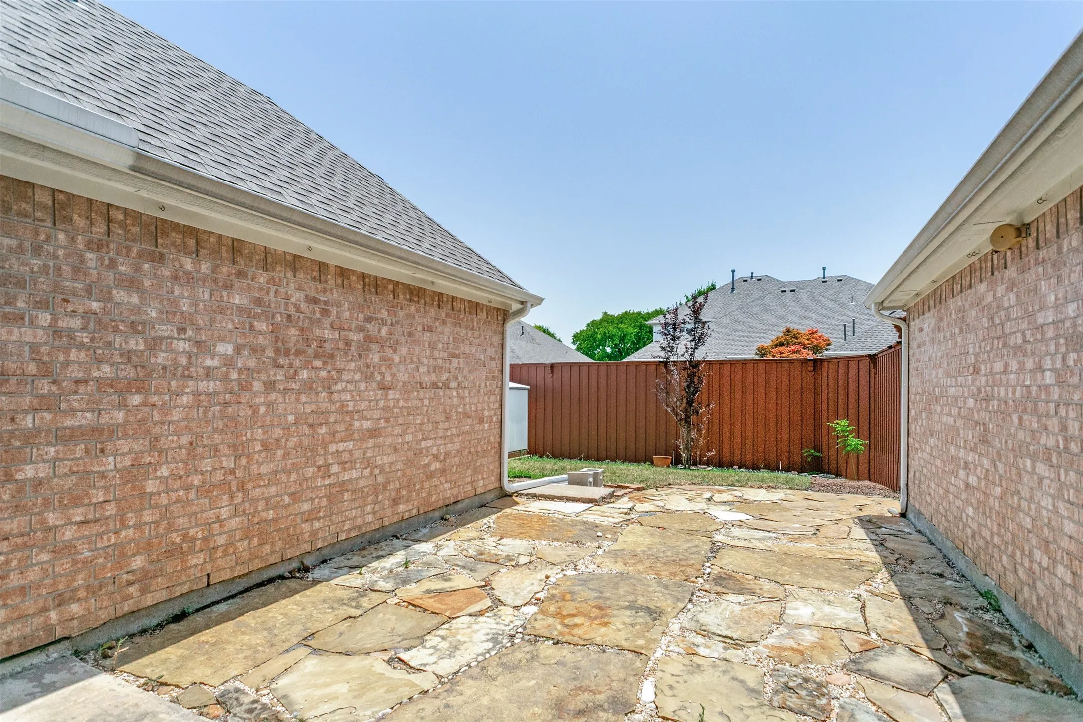 Single Family Residence For Sale in Collin County , 3320 Sedona Lane, Plano, Texas 75025, 3 Bedroom, 3 Bathroom, 2 Garage spaces, 2,373 Sqft, built in 1999, mls#21309279, Real Estate Agent in Plano, Homes For Sale in Collin county, Homes For Sale in Plano, Realtor in Plano Texas, Real Estate Brokerage Independent Realty Texas, Luminita Cordes Realtor