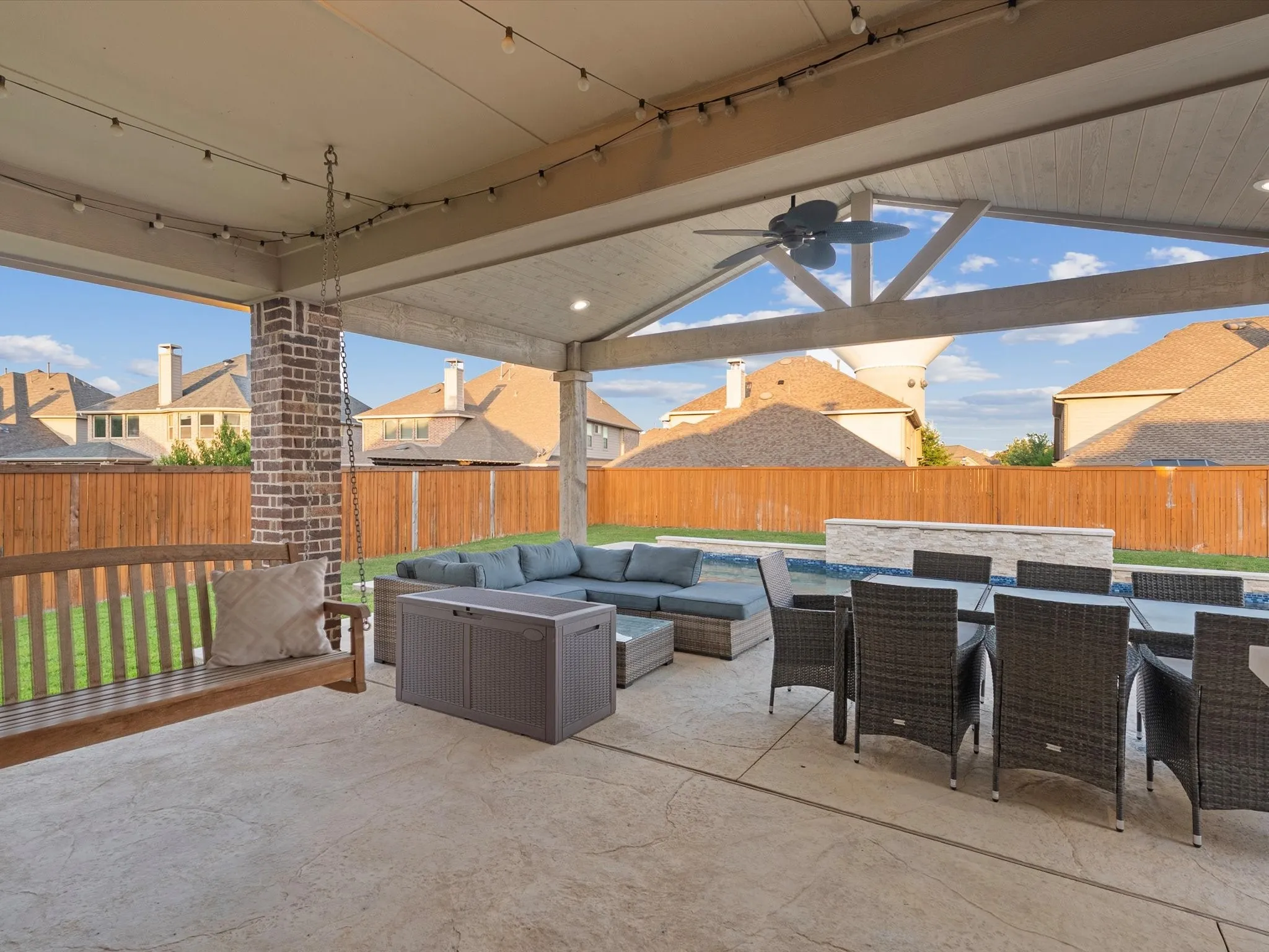 Single Family Residence For Sale in Denton County , 817 Winehart Street, Lewisville, Texas 75056, 5 Bedroom, 4 Bathroom, Garage spaces, 3,459 Sqft, built in 2016, mls#21316422, Real Estate Agent in Lewisville, Homes For Sale in Denton county, Homes For Sale in Lewisville, Realtor in Lewisville Texas, Real Estate Brokerage Independent Realty Texas, Luminita Cordes Realtor