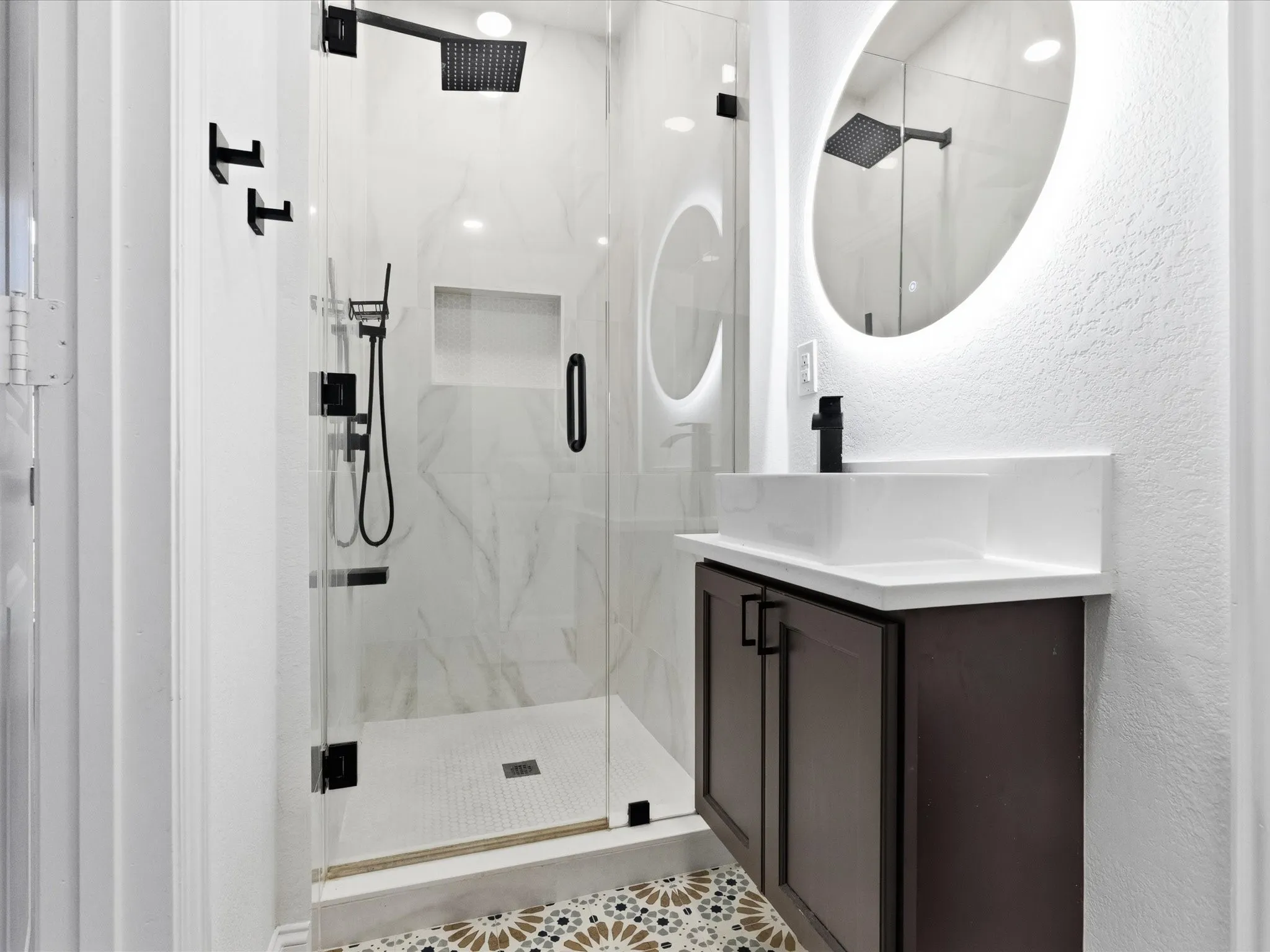 Single Family Residence For Sale in Denton County , 817 Winehart Street, Lewisville, Texas 75056, 5 Bedroom, 4 Bathroom, Garage spaces, 3,459 Sqft, built in 2016, mls#21316422, Real Estate Agent in Lewisville, Homes For Sale in Denton county, Homes For Sale in Lewisville, Realtor in Lewisville Texas, Real Estate Brokerage Independent Realty Texas, Luminita Cordes Realtor