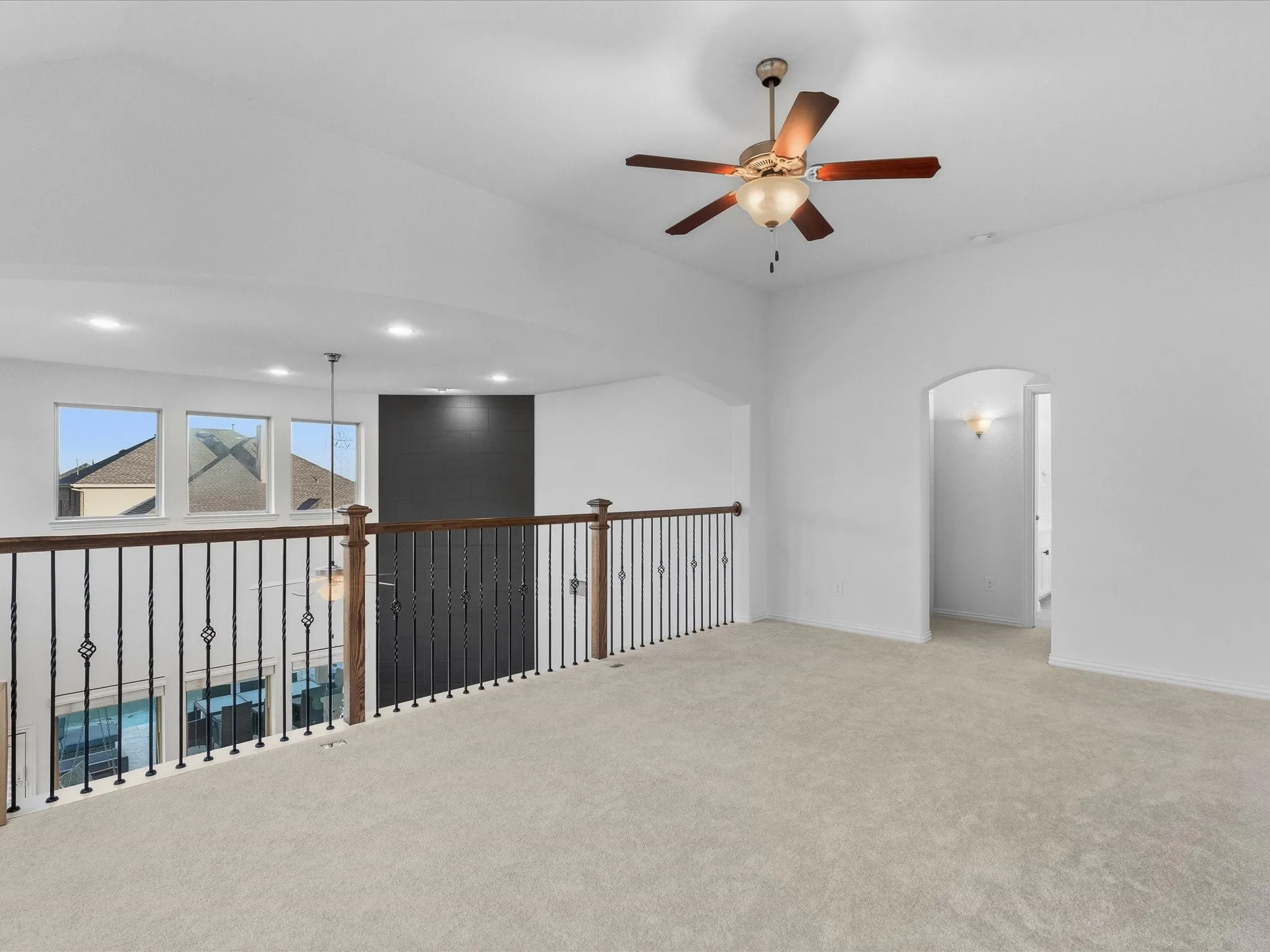 Single Family Residence For Sale in Denton County , 817 Winehart Street, Lewisville, Texas 75056, 5 Bedroom, 4 Bathroom, Garage spaces, 3,459 Sqft, built in 2016, mls#21316422, Real Estate Agent in Lewisville, Homes For Sale in Denton county, Homes For Sale in Lewisville, Realtor in Lewisville Texas, Real Estate Brokerage Independent Realty Texas, Luminita Cordes Realtor