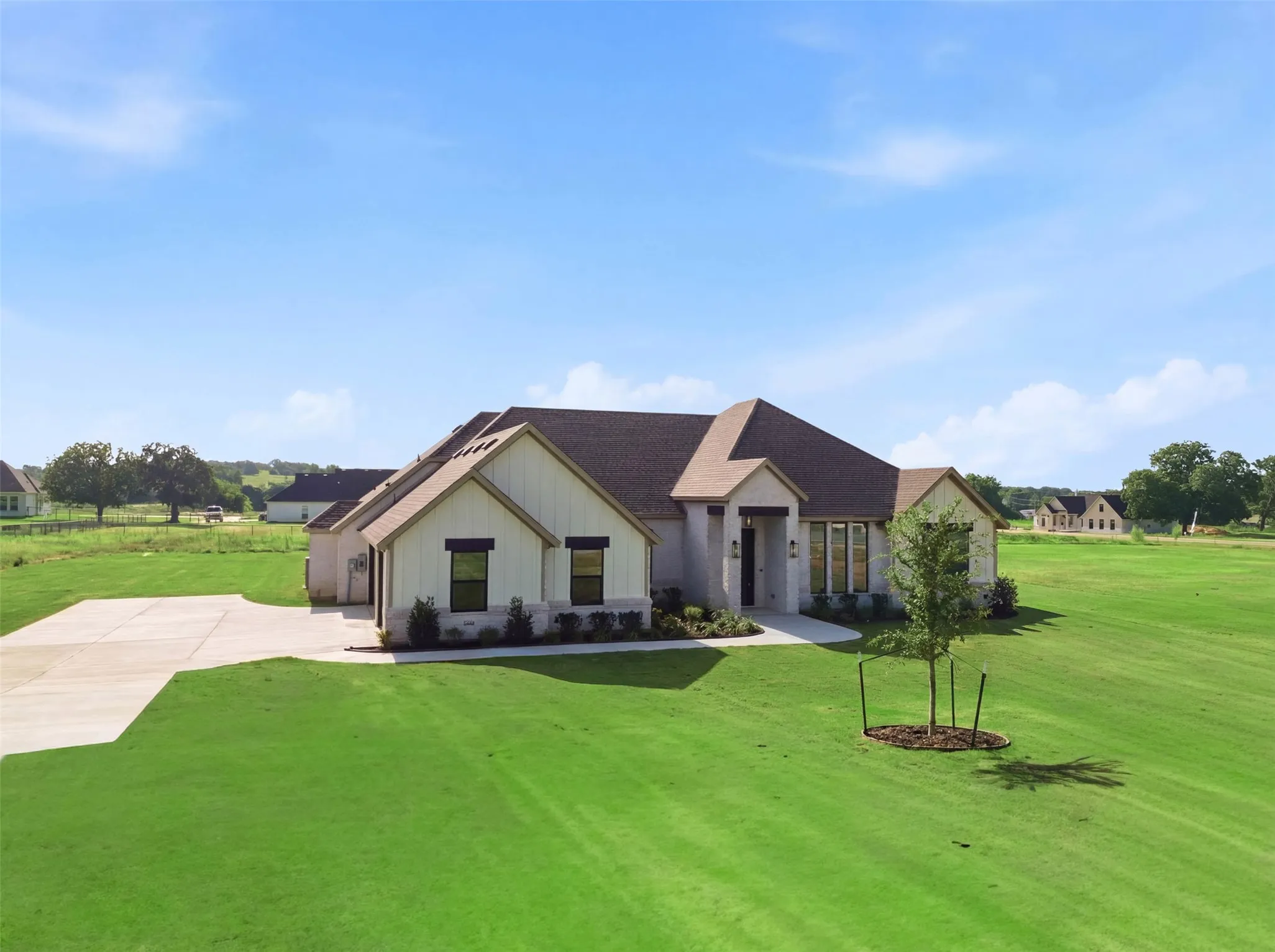 Single Family Residence For Sale in Parker County , 2004 Forest Bridge Drive, Azle, Texas 76020, 5 Bedroom, 3 Bathroom, 3 Garage spaces, 2,615 Sqft, built in 2026, mls#21304780, Real Estate Agent in Azle, Homes For Sale in Parker county, Homes For Sale in Azle, Realtor in Azle Texas, Real Estate Brokerage Independent Realty Texas, Luminita Cordes Realtor