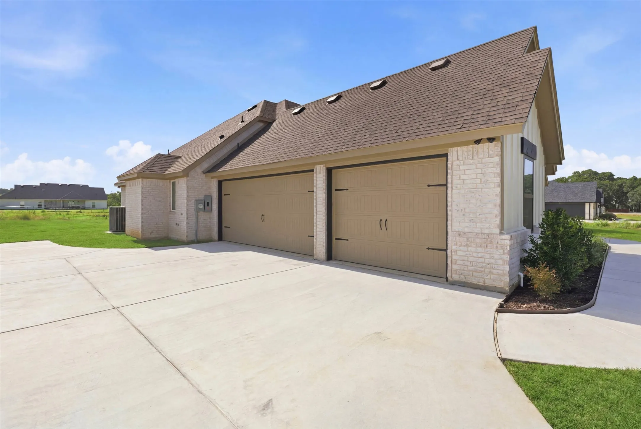 Single Family Residence For Sale in Parker County , 2004 Forest Bridge Drive, Azle, Texas 76020, 5 Bedroom, 3 Bathroom, 3 Garage spaces, 2,615 Sqft, built in 2026, mls#21304780, Real Estate Agent in Azle, Homes For Sale in Parker county, Homes For Sale in Azle, Realtor in Azle Texas, Real Estate Brokerage Independent Realty Texas, Luminita Cordes Realtor