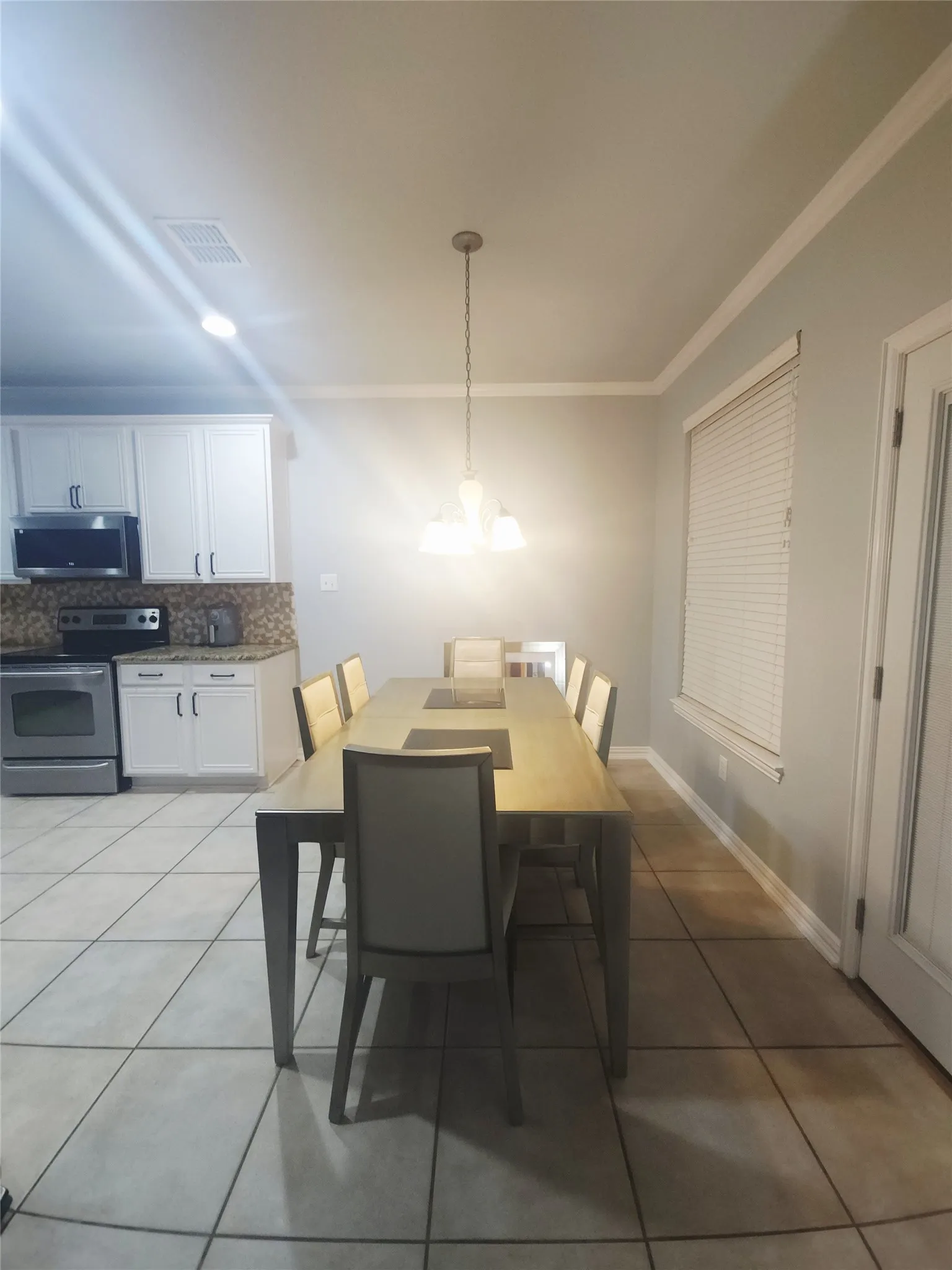 Kitchen Nook.